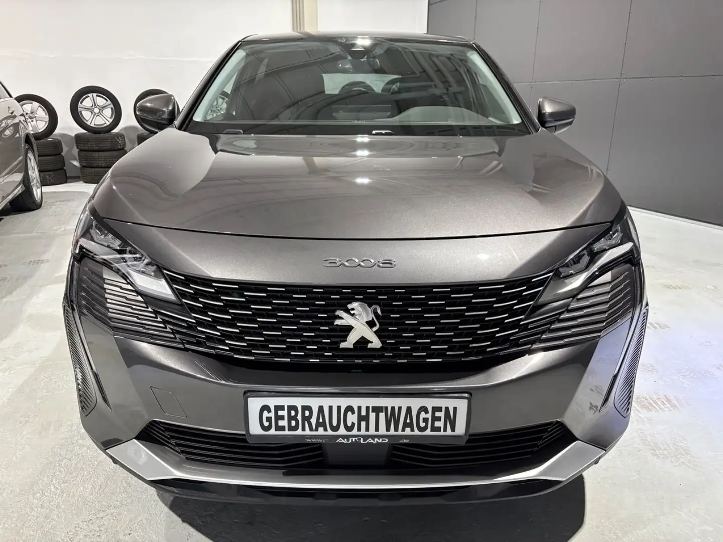 Peugeot 3008 1.2 PureTech 130 Allure*Navi*Klimaaut.*LED* Grau - 2