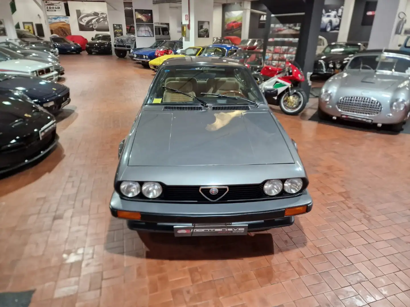 Alfa Romeo Alfetta 2.0 GT VELOCE  Asi Oro Unipro' Clima CONSERVATA Gri - 2