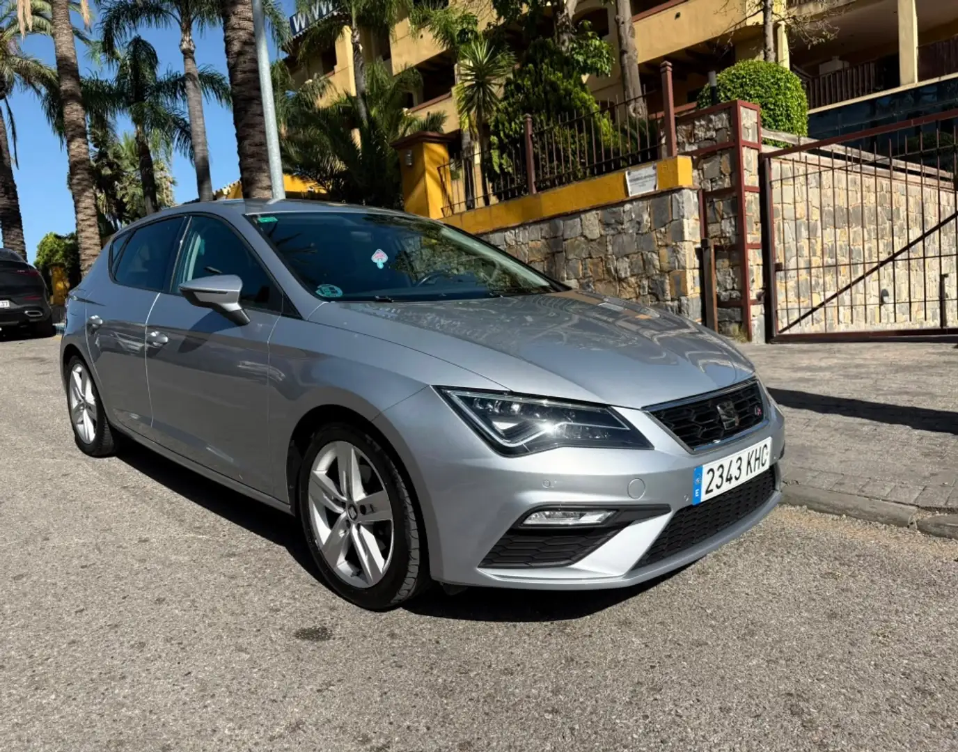 SEAT Leon 1.5 EcoTSI S&S FR 150 Gris - 2