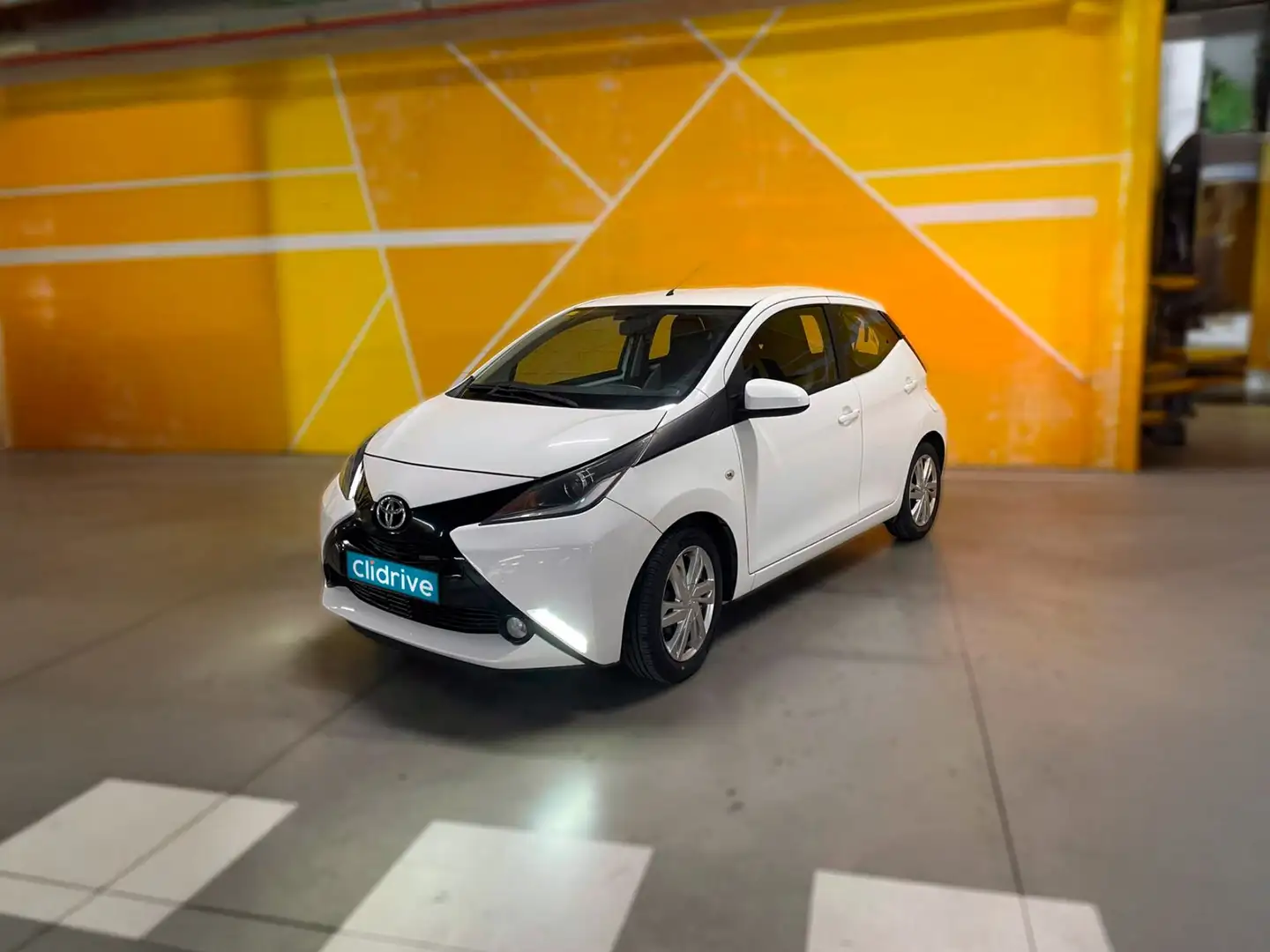 Toyota Aygo 70 x-play Blanco - 2