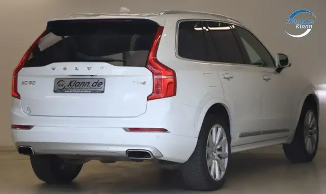 Volvo XC90 view 6