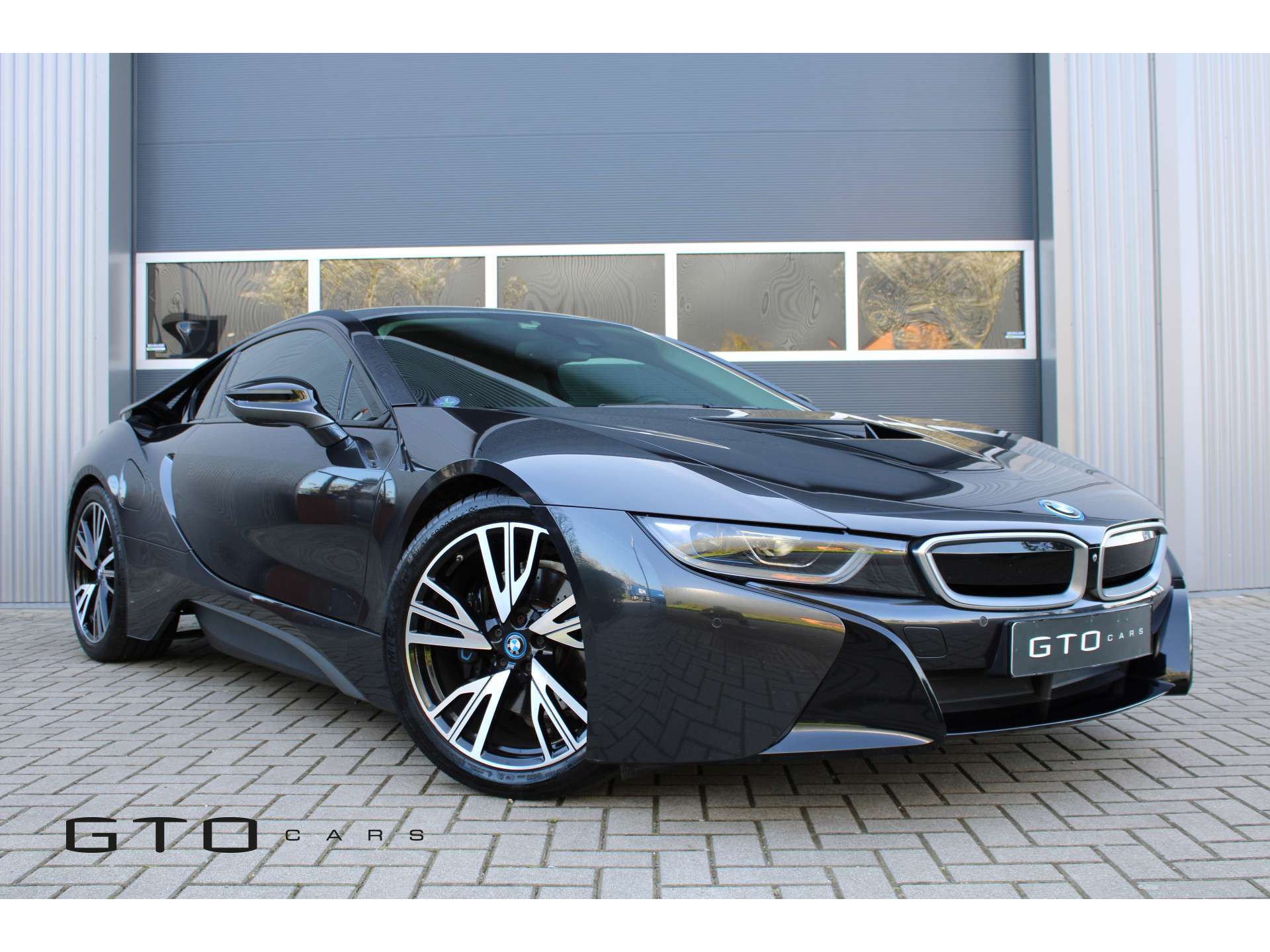 BMW i8