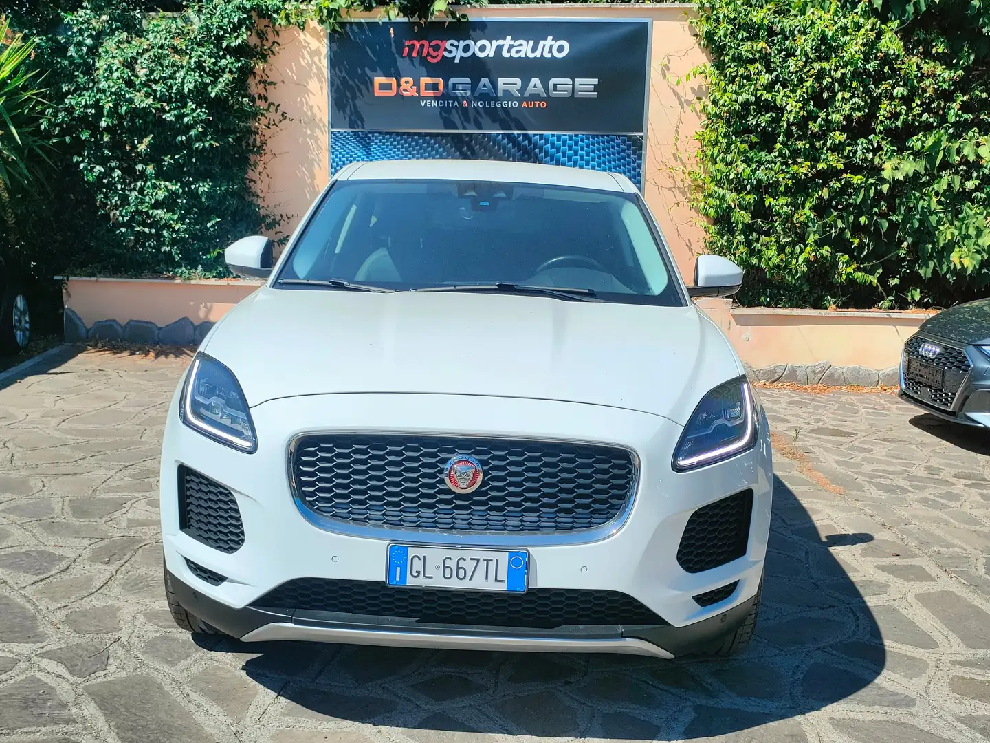 Jaguar E-Pace E-Pace 2.0d i4 R-Dynamic S awd 150cv auto my19 Wit - 2