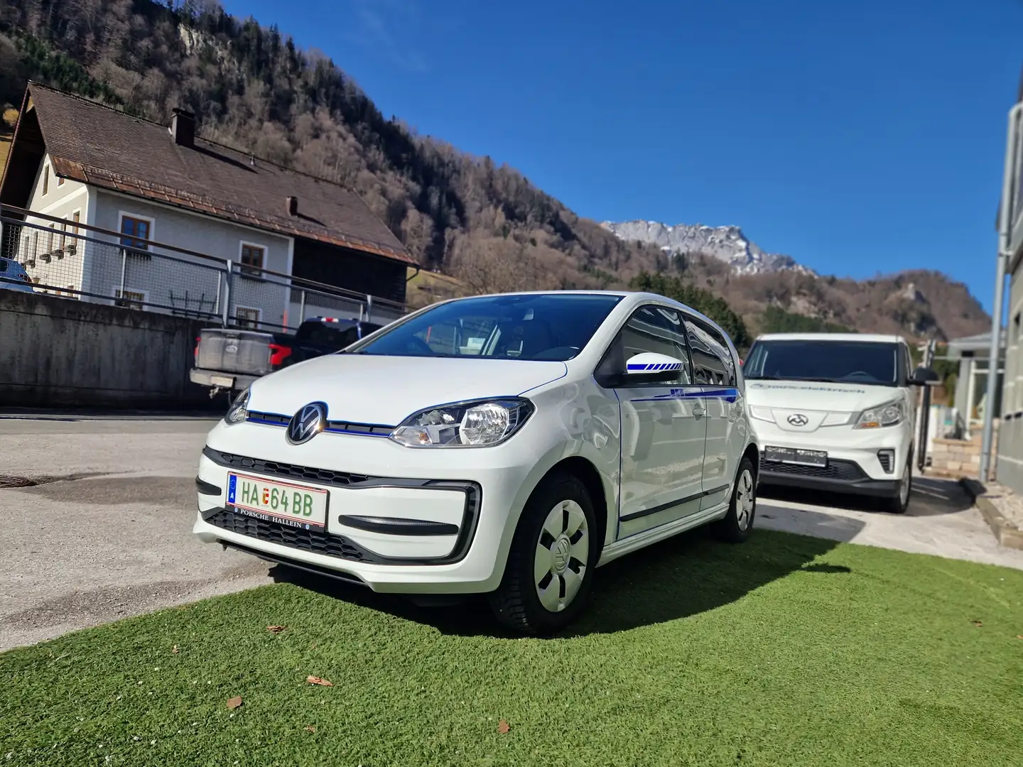 Volkswagen up! e-up 2. edition 36,8kWh Sondermodell gepflegt Weiß - 2