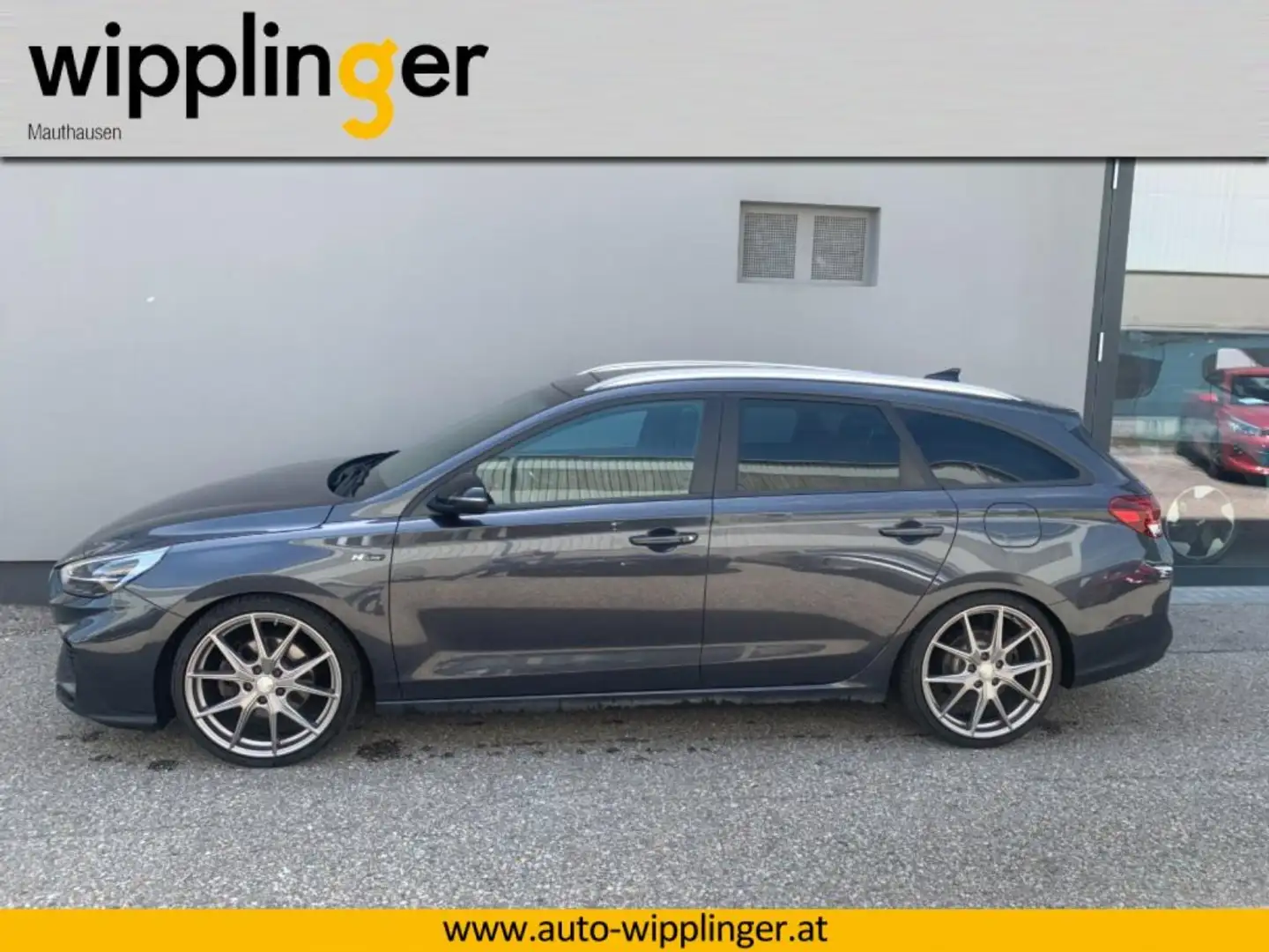 Hyundai i30 Kombi, 1.5 Hybrid Benzin 160PS MT6 Grau - 2