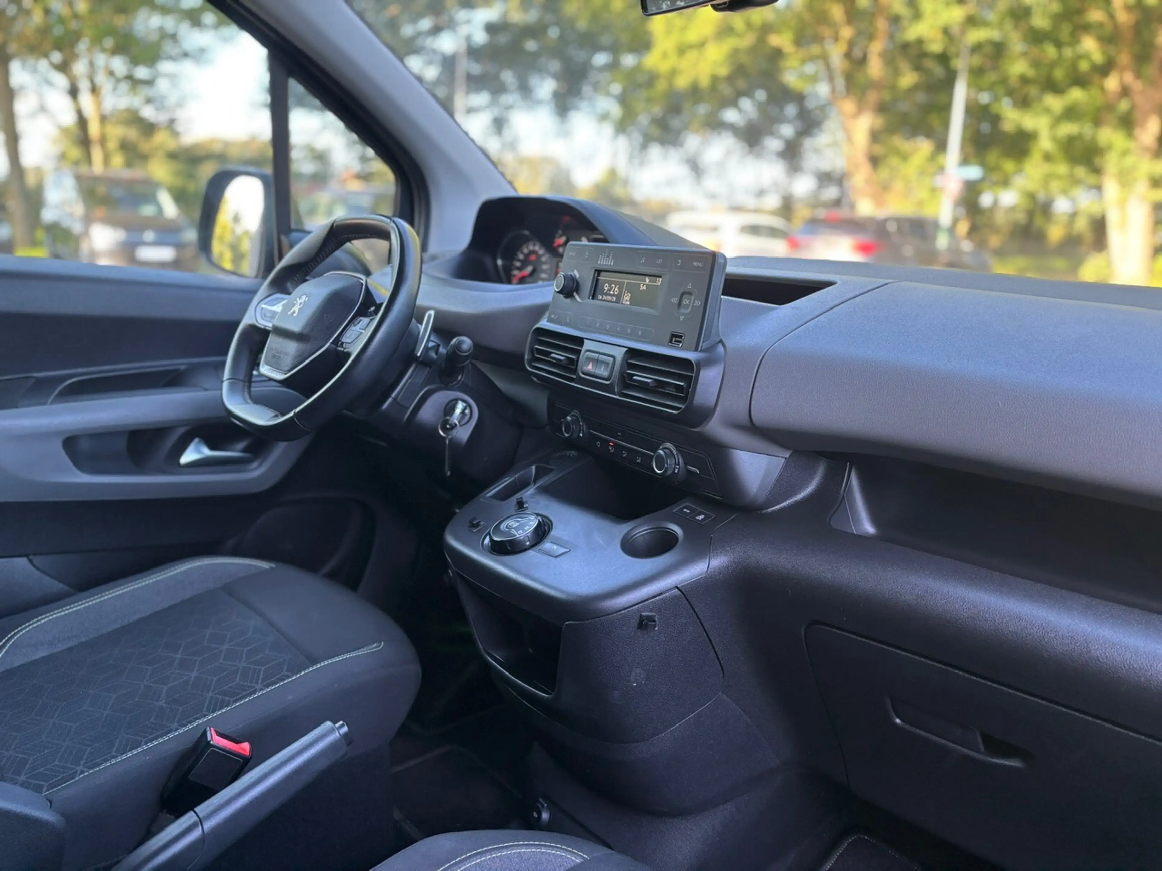 Peugeot Rifter 1,2 / e-THP / PureTech Automatik / "Active" — photo 13