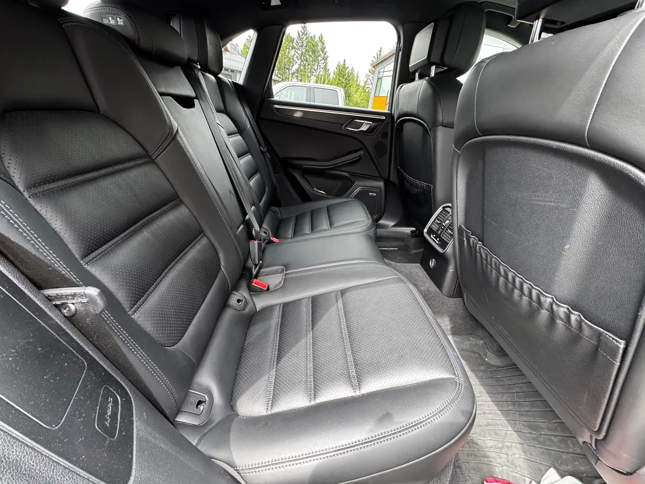 Porsche Macan снимка Porsche Macan