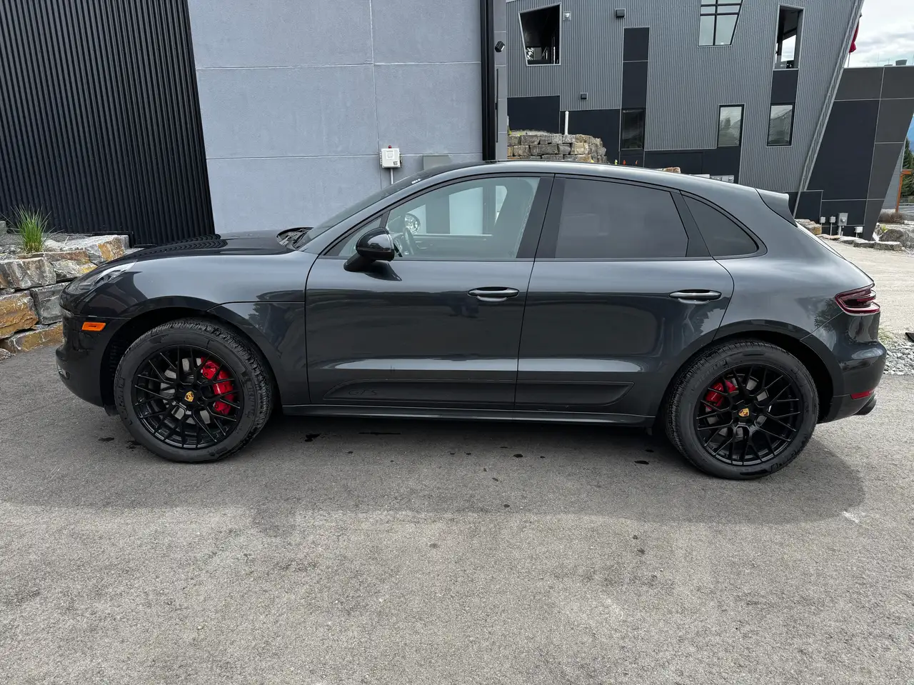 Porsche Macan снимка Porsche Macan