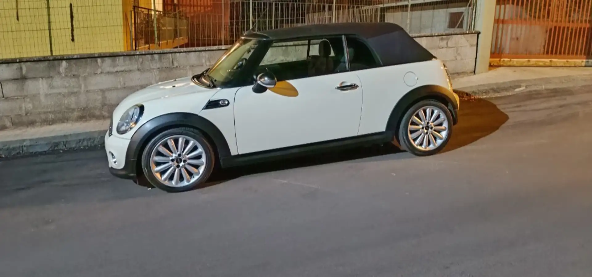 MINI Cooper D Cabrio 1.6 112cv - 2