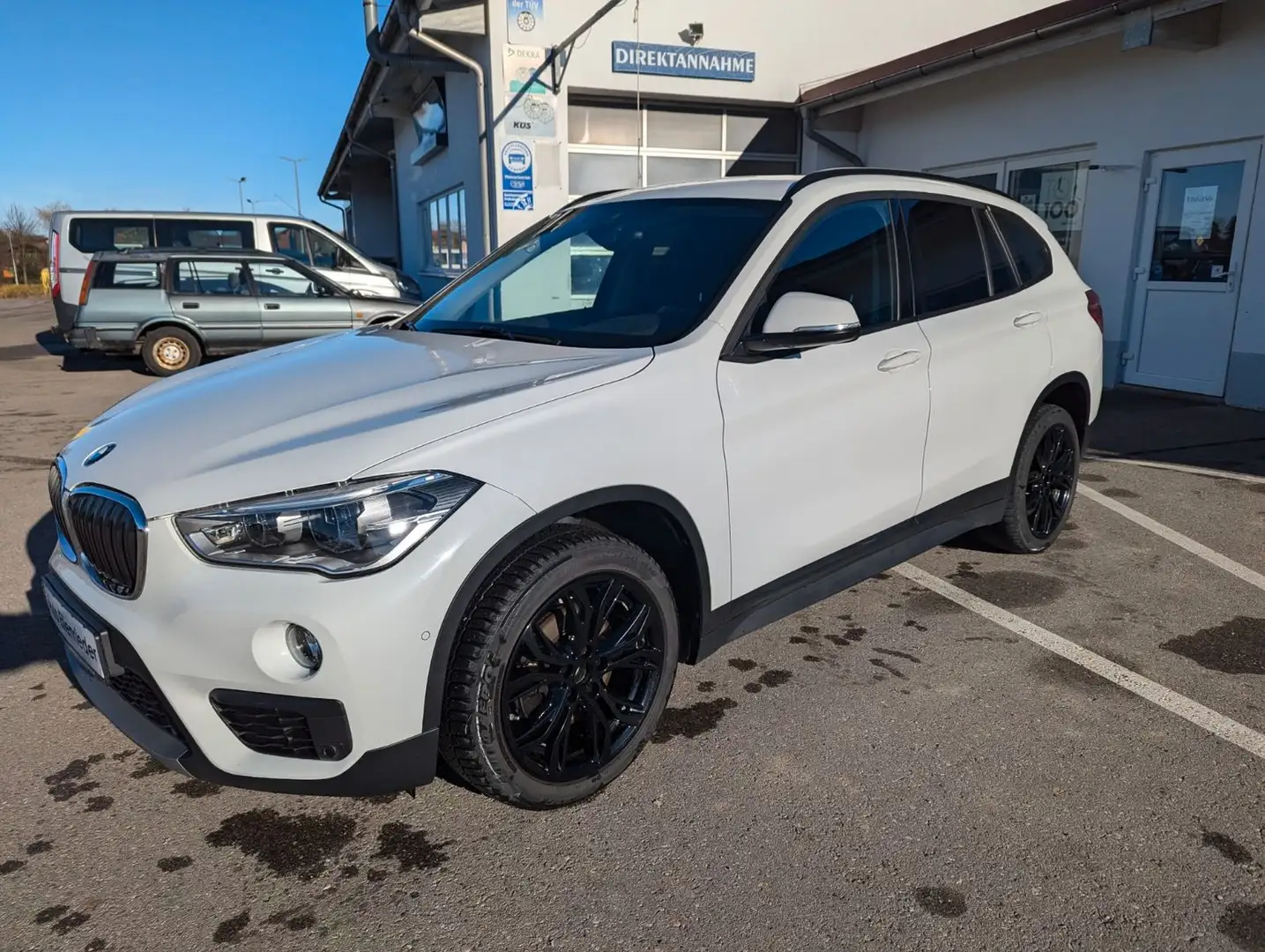 BMW X1 xDrive 18 d Gepflegt  Winterräder Wit - 1