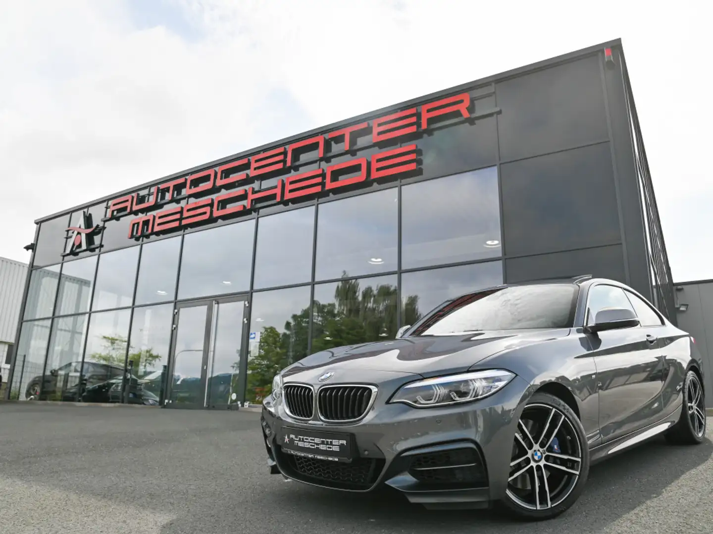 BMW 240 Coupe xDrive Navi Prof.* erst 27.038 km !* Grijs - 1