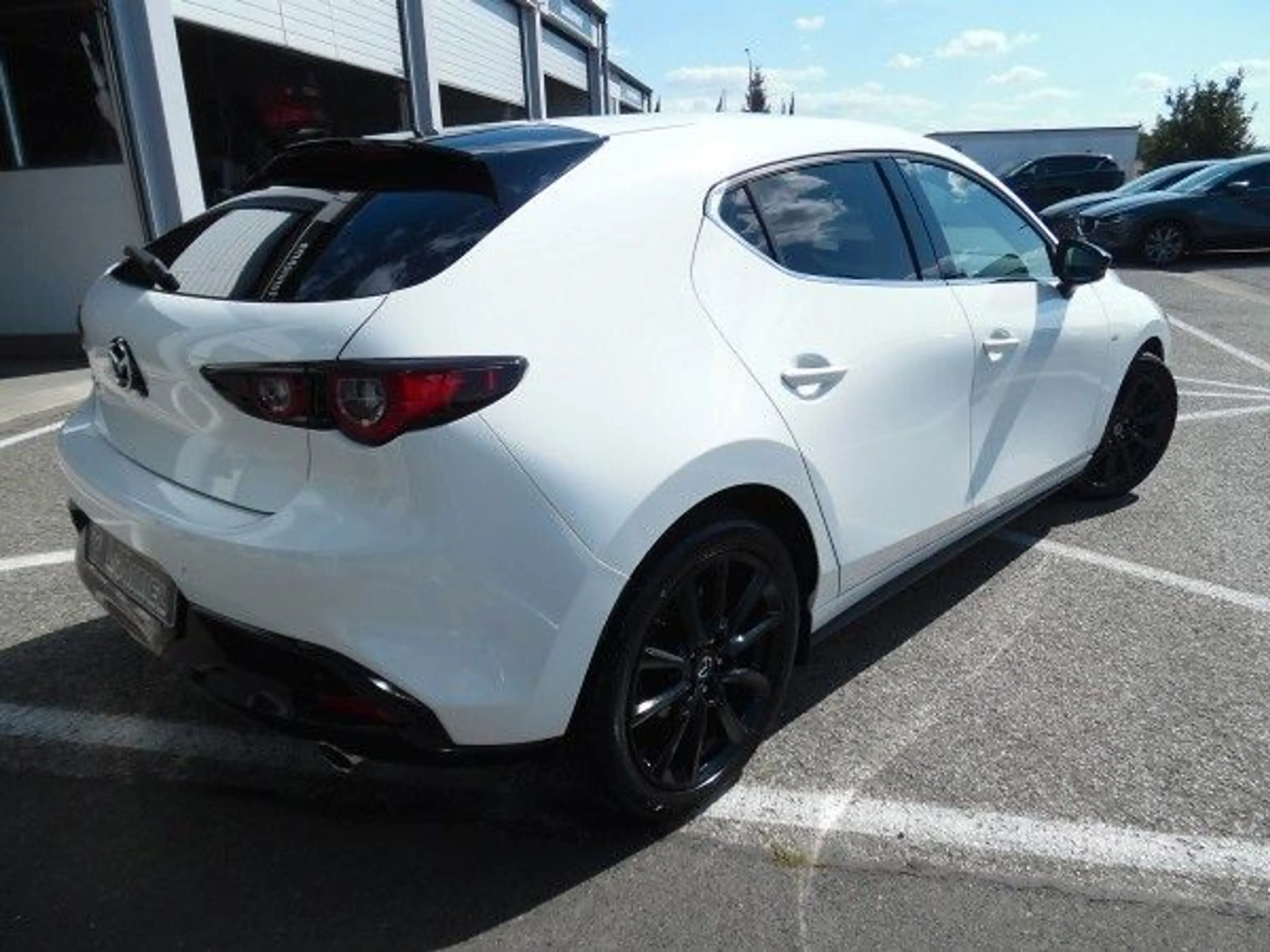 Mazda 3 e-SKYACTIV G 140 Nagisa Automatik — photo 9