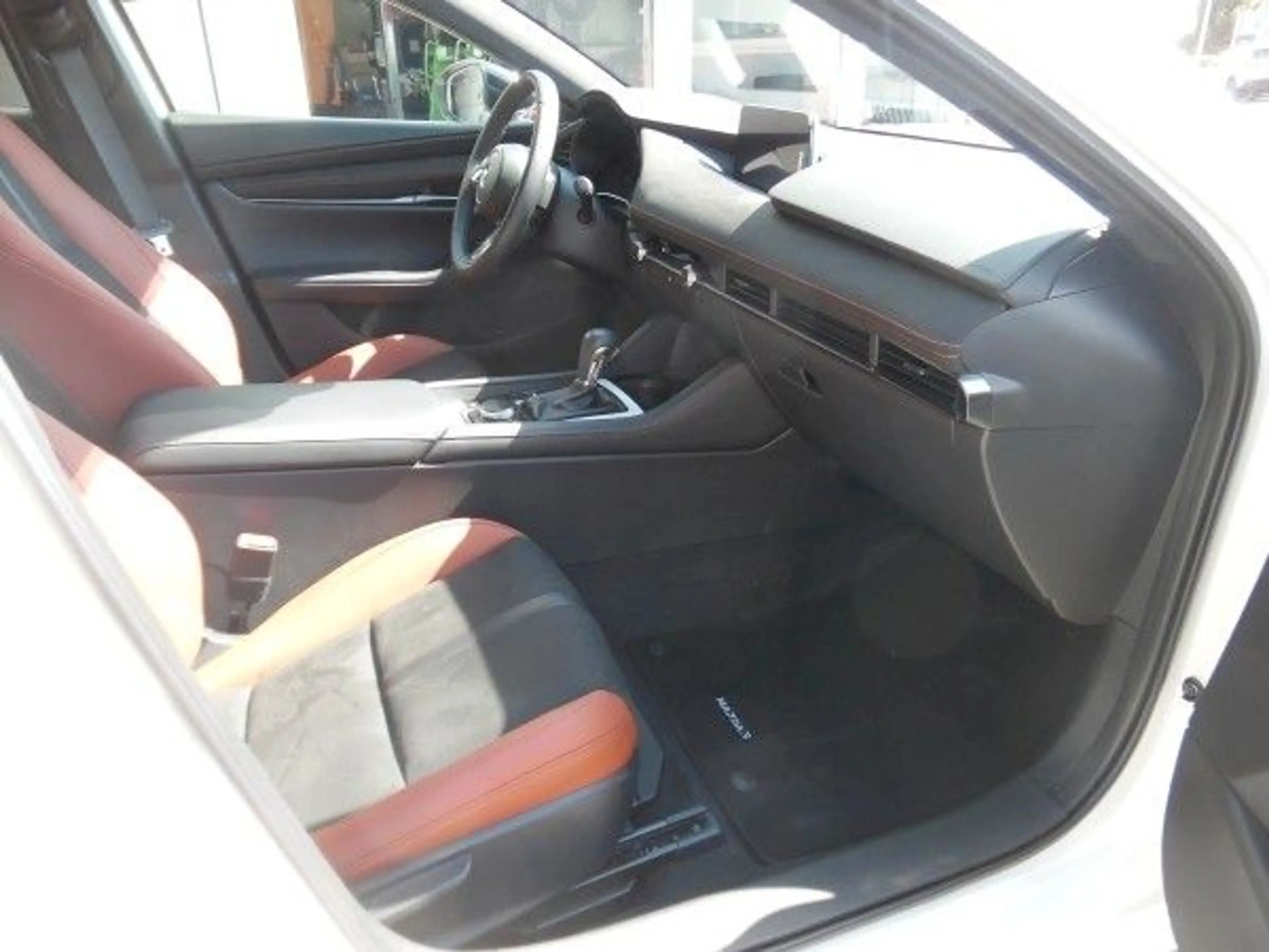 Mazda 3 e-SKYACTIV G 140 Nagisa Automatik — photo 10