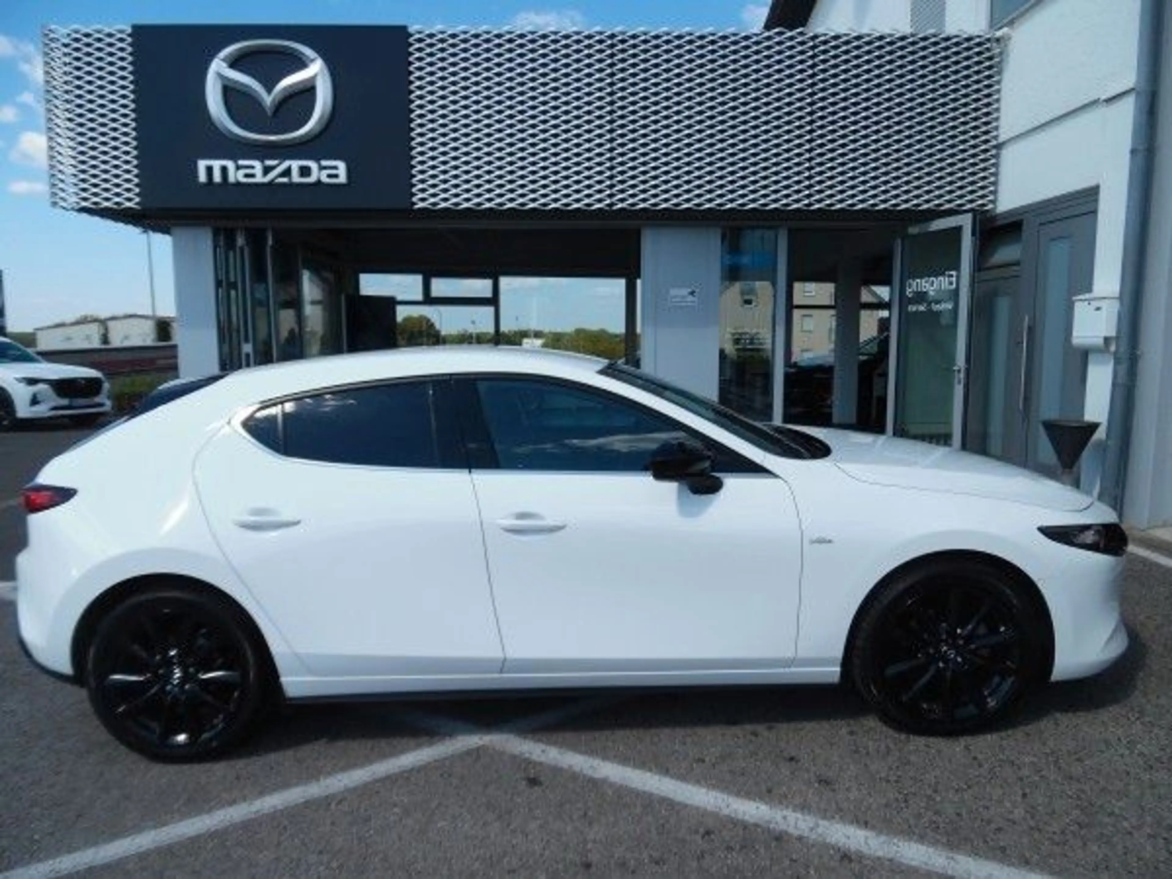 Mazda 3 e-SKYACTIV G 140 Nagisa Automatik — photo 15