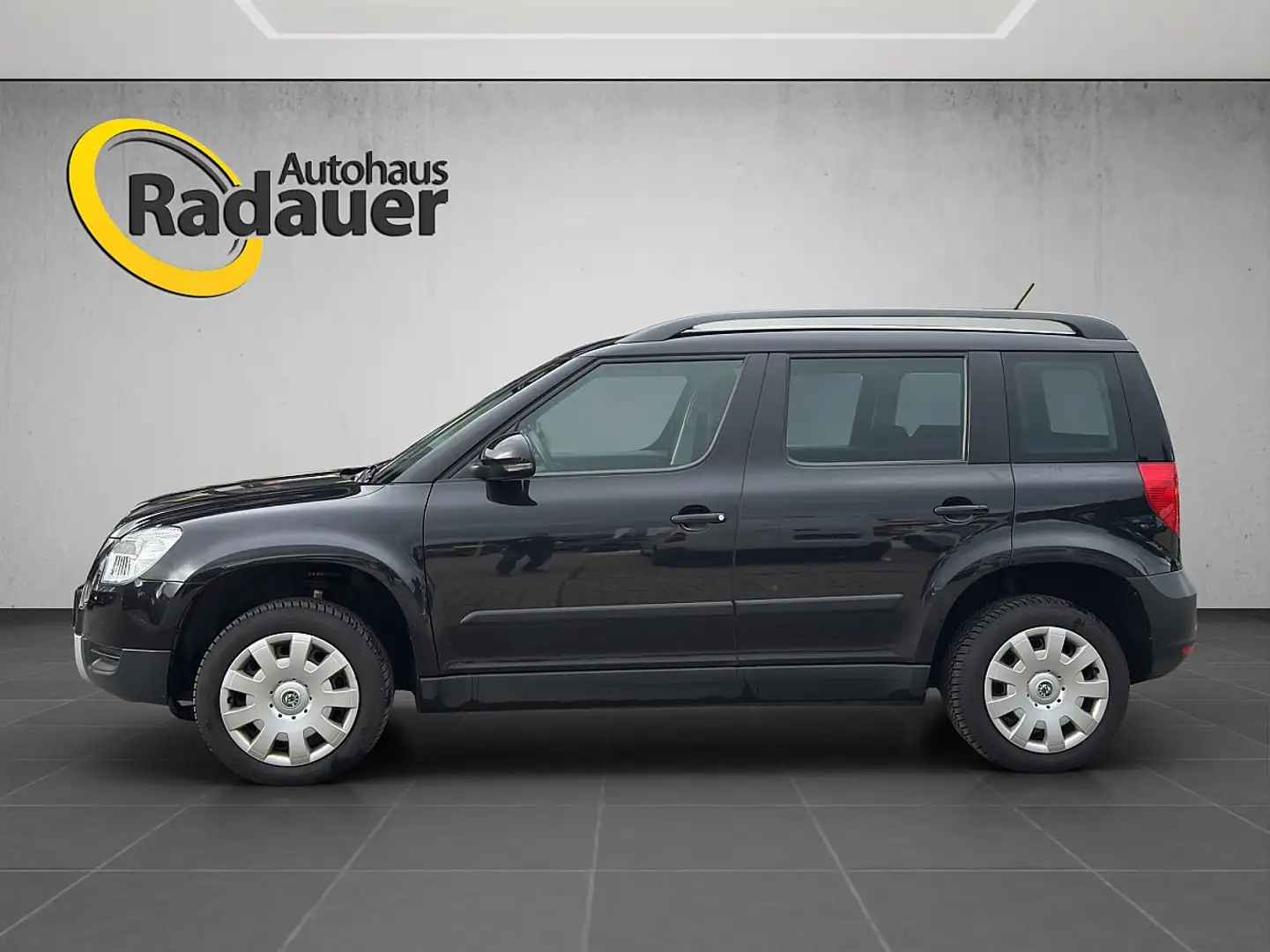 Skoda Yeti 4x4 Active 2,0 TDI CR Schwarz - 2