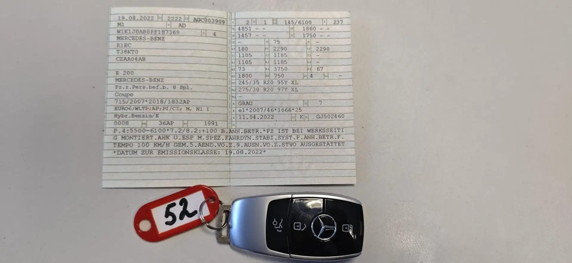 Mercedes-Benz E 200 E Coupe E 200 Silber - 2