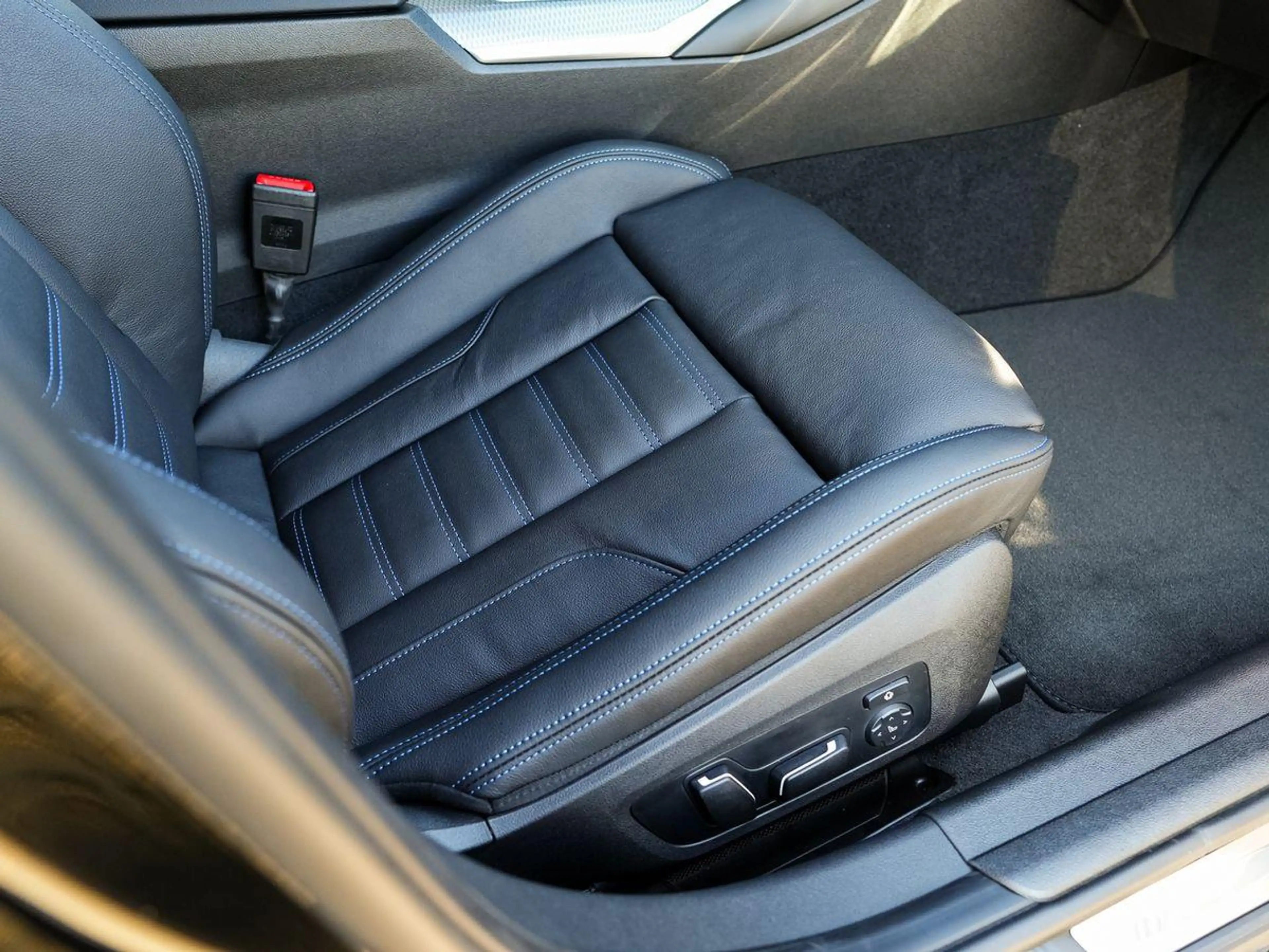 BMW 340 xDrive Tour M-SportPRO AHK PANO ACC MSitze — photo 15