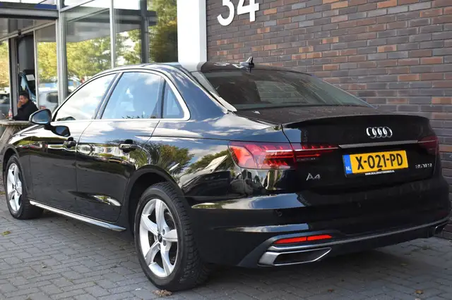 Audi A4 view 2