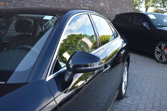 Audi A4 view 15