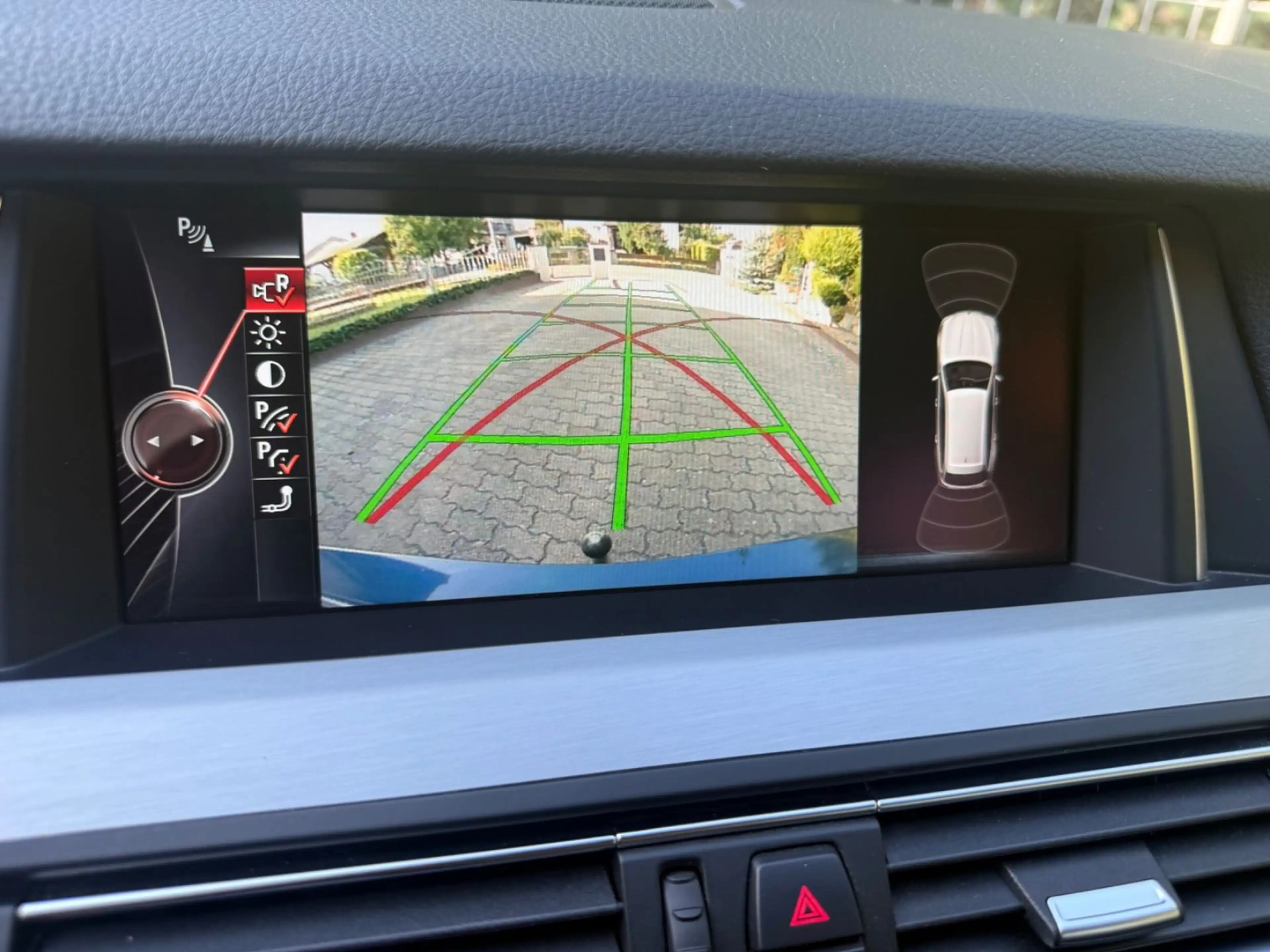BMW 525 Touring 525 d xDrive AHK Head-Up Display — photo 7