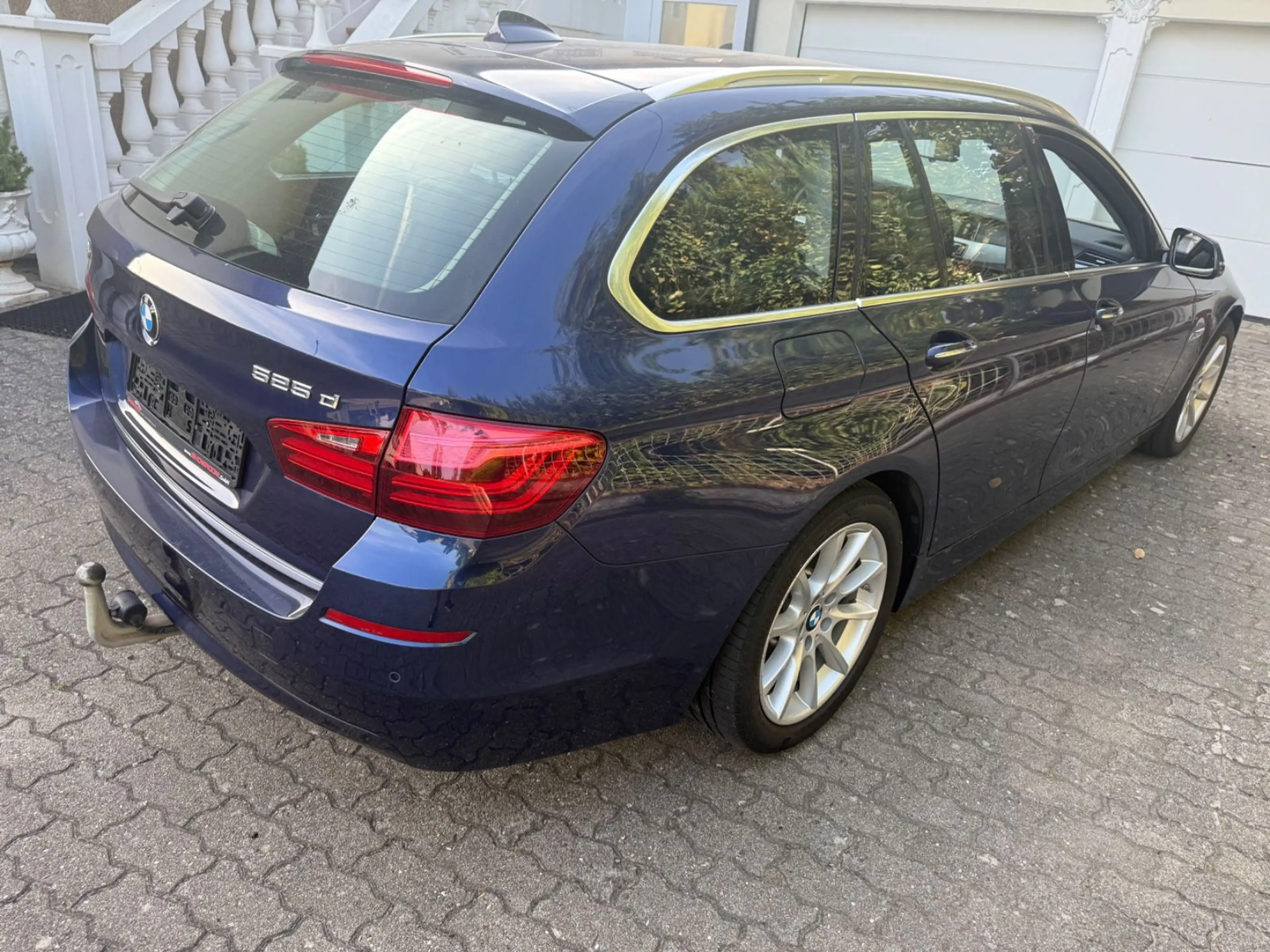 BMW 525 Touring 525 d xDrive AHK Head-Up Display — photo 3
