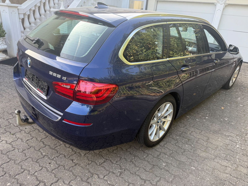 BMW 525 Touring 525 d xDrive AHK Head-Up Display — photo 3
