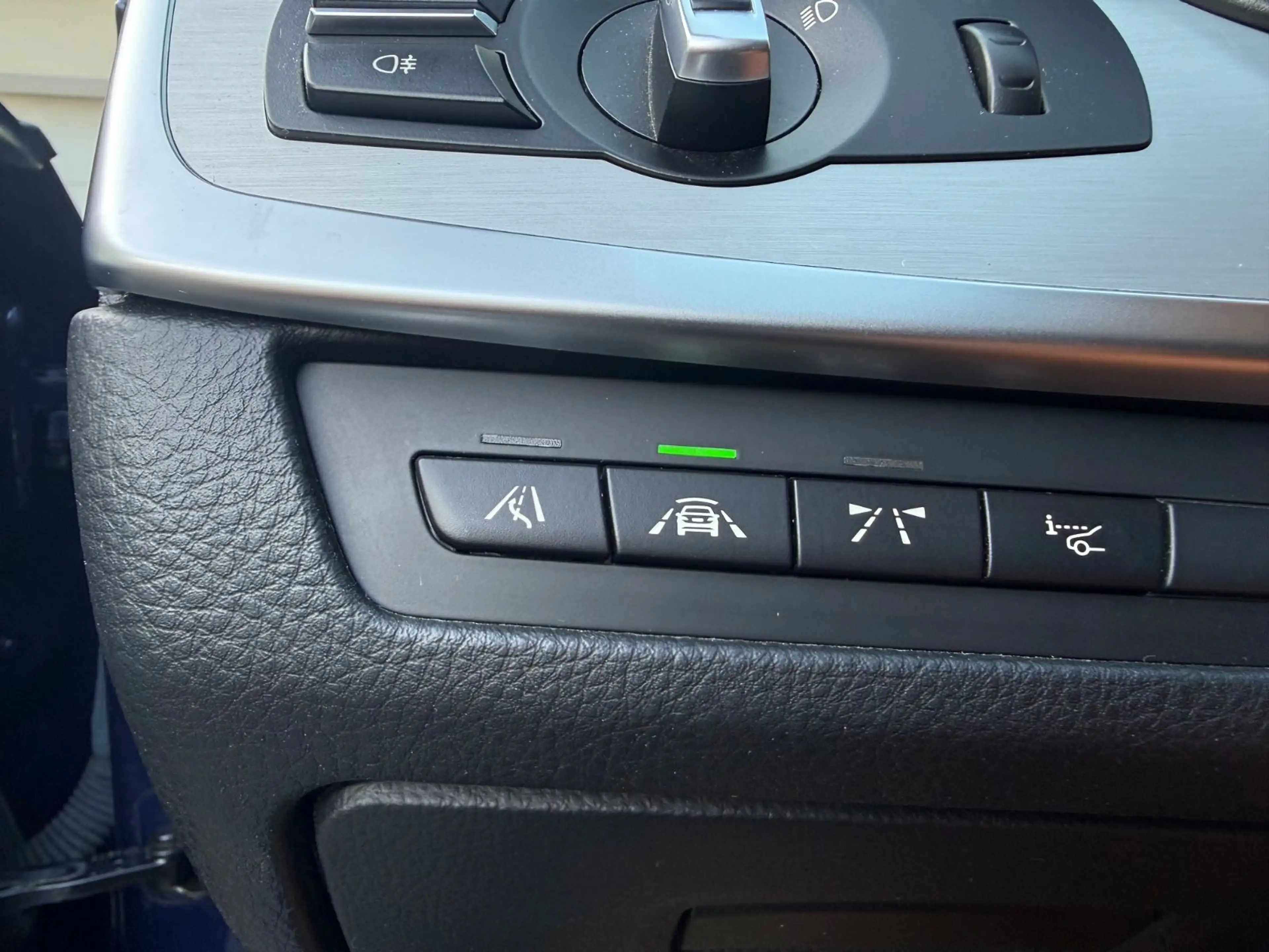 BMW 525 Touring 525 d xDrive AHK Head-Up Display — photo 10