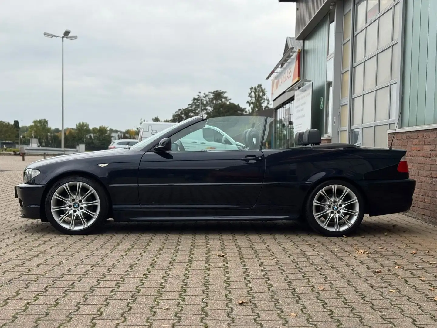 BMW 325 Ci Cabrio M-Paket Special Edition Bleu - 2