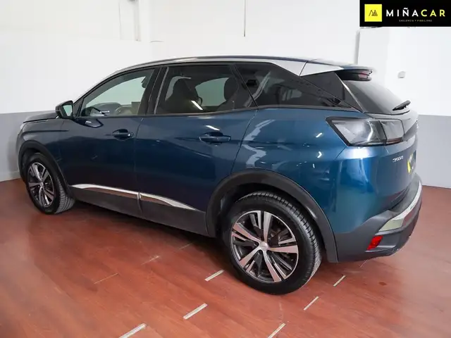 Peugeot 3008 view 4