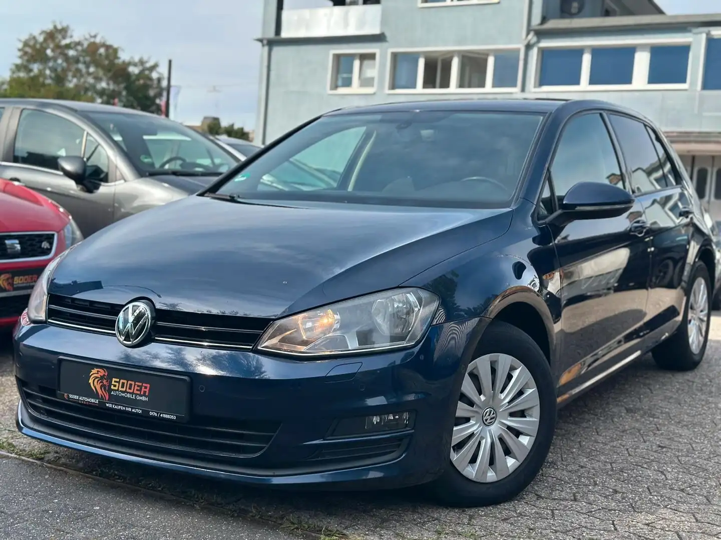 Volkswagen Golf VII Lim. Trendline BMT*2.HAND*GEPFLEGT* Blau - 1