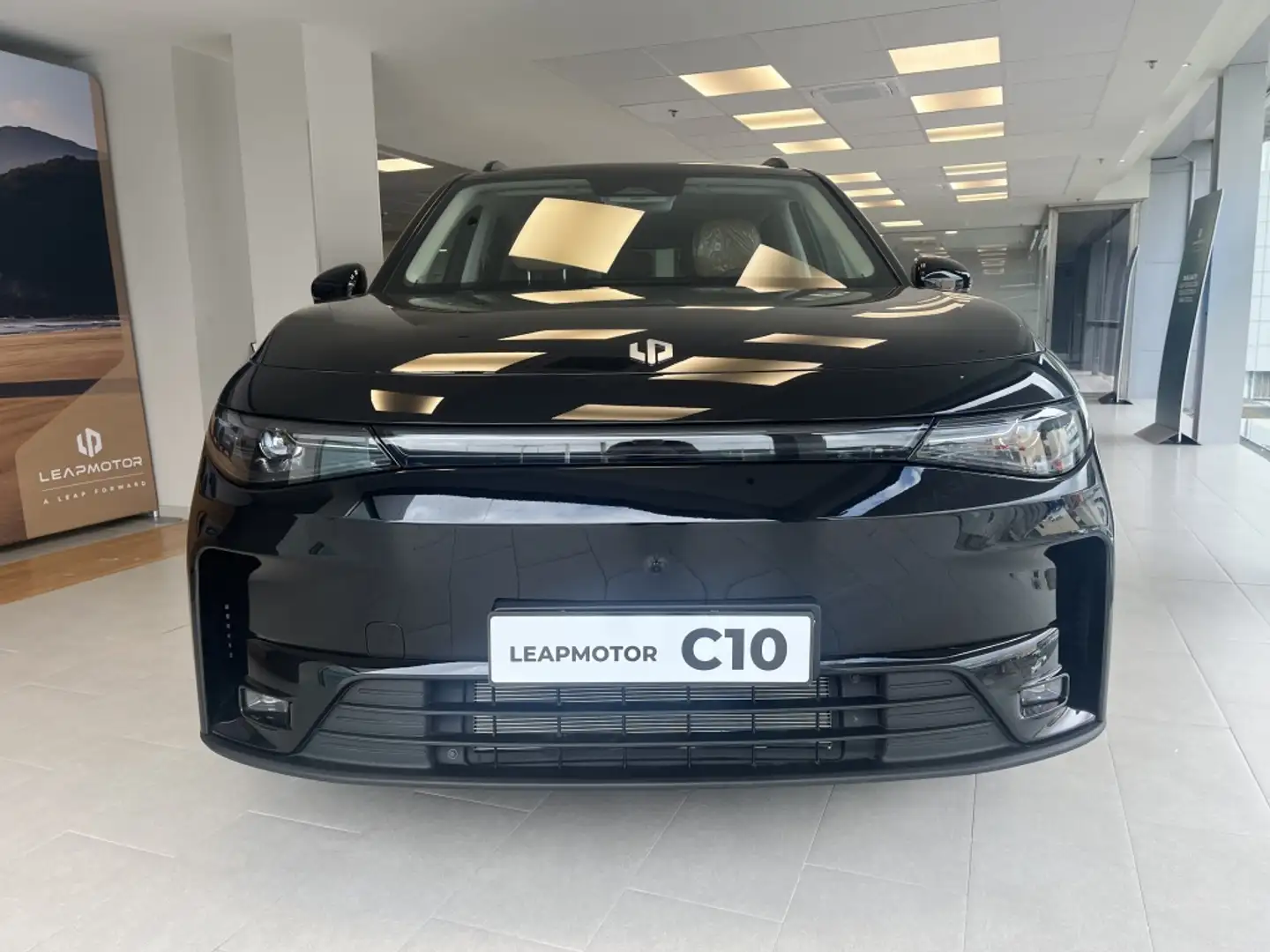 Leapmotor C10 160kW Autonomía extendida Negro - 2