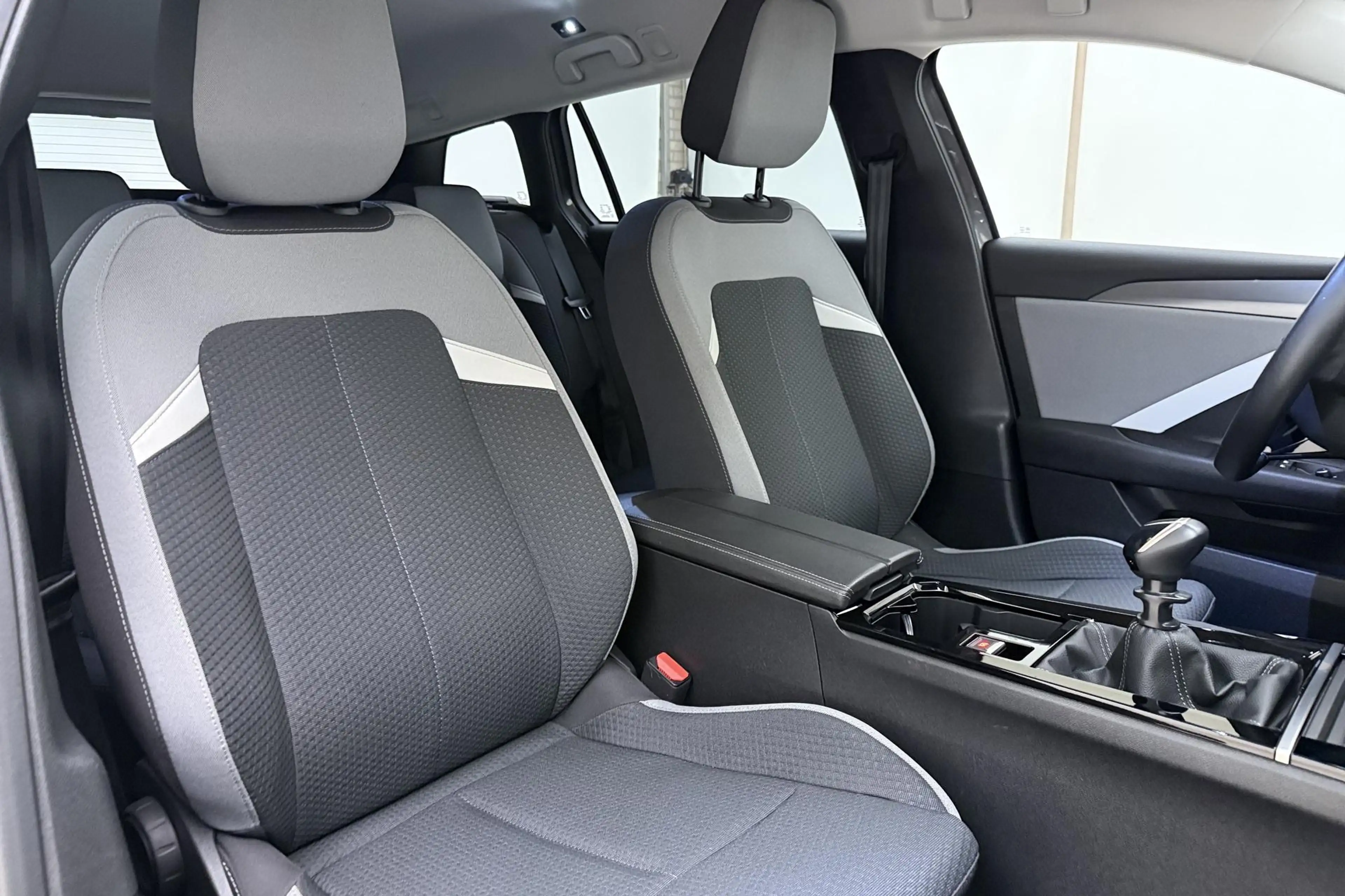 Opel Astra Sports Tourer 1.2 Turbo 110pk Edition | Navigatie — photo 14