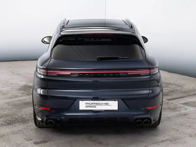 Porsche Cayenne view 13