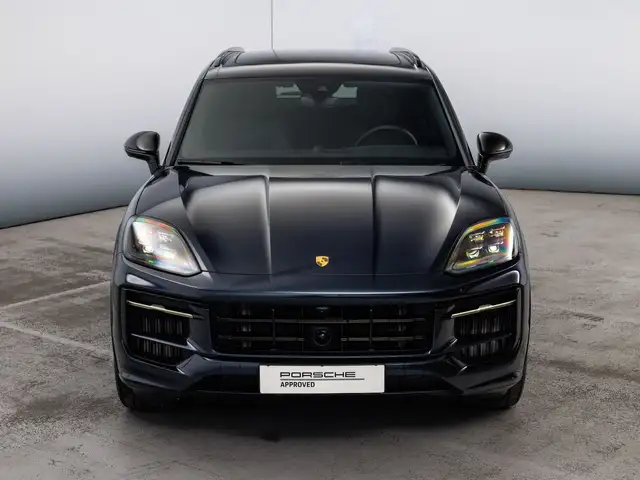 Porsche Cayenne view 5