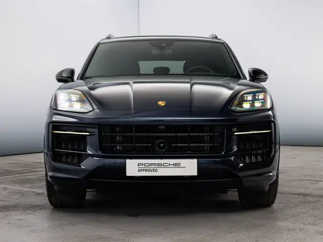 Porsche Cayenne view 4