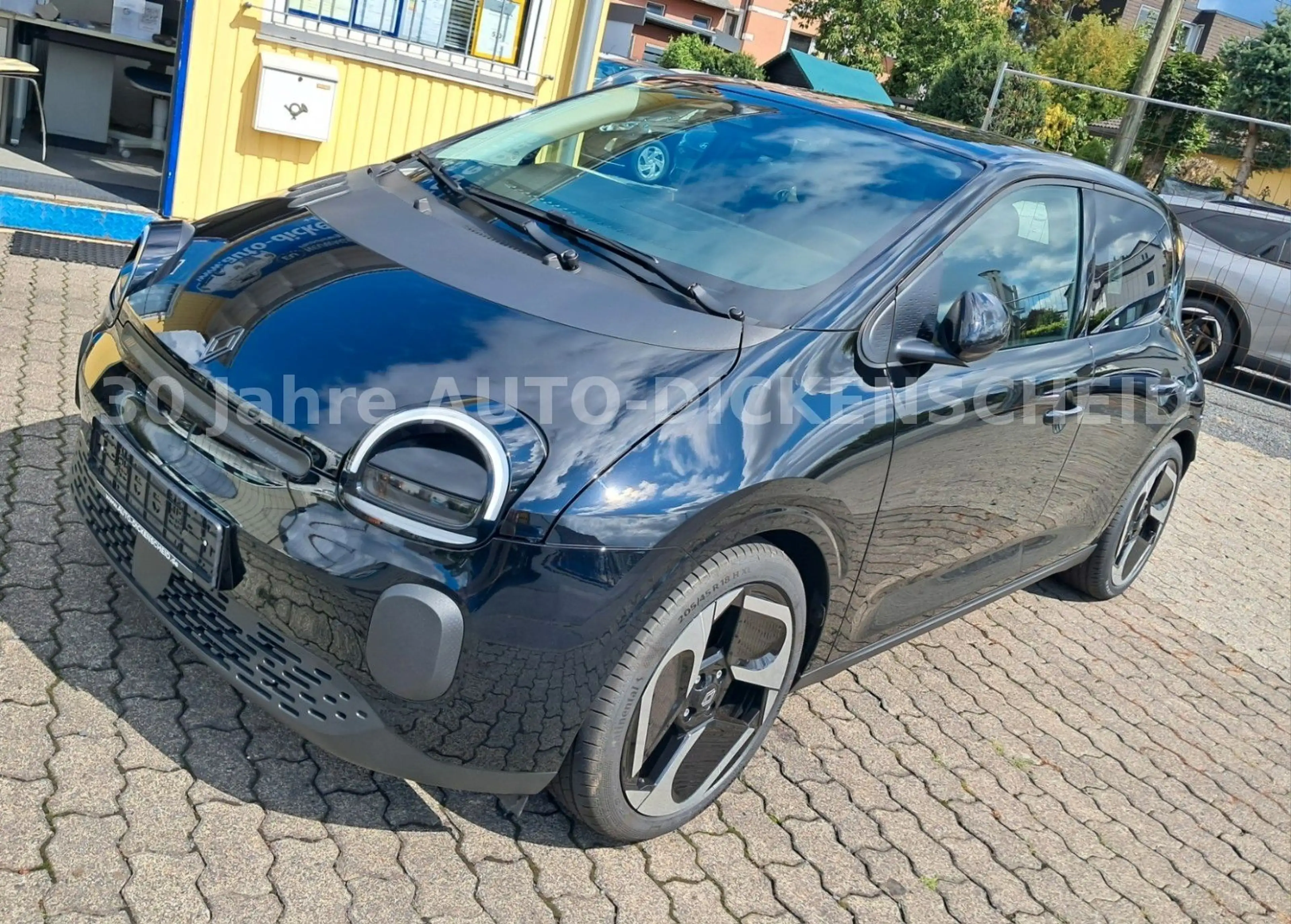 Renault Twingo E-Tech 80 Urban Range Techno 60 kW SHZ-18 — photo 12