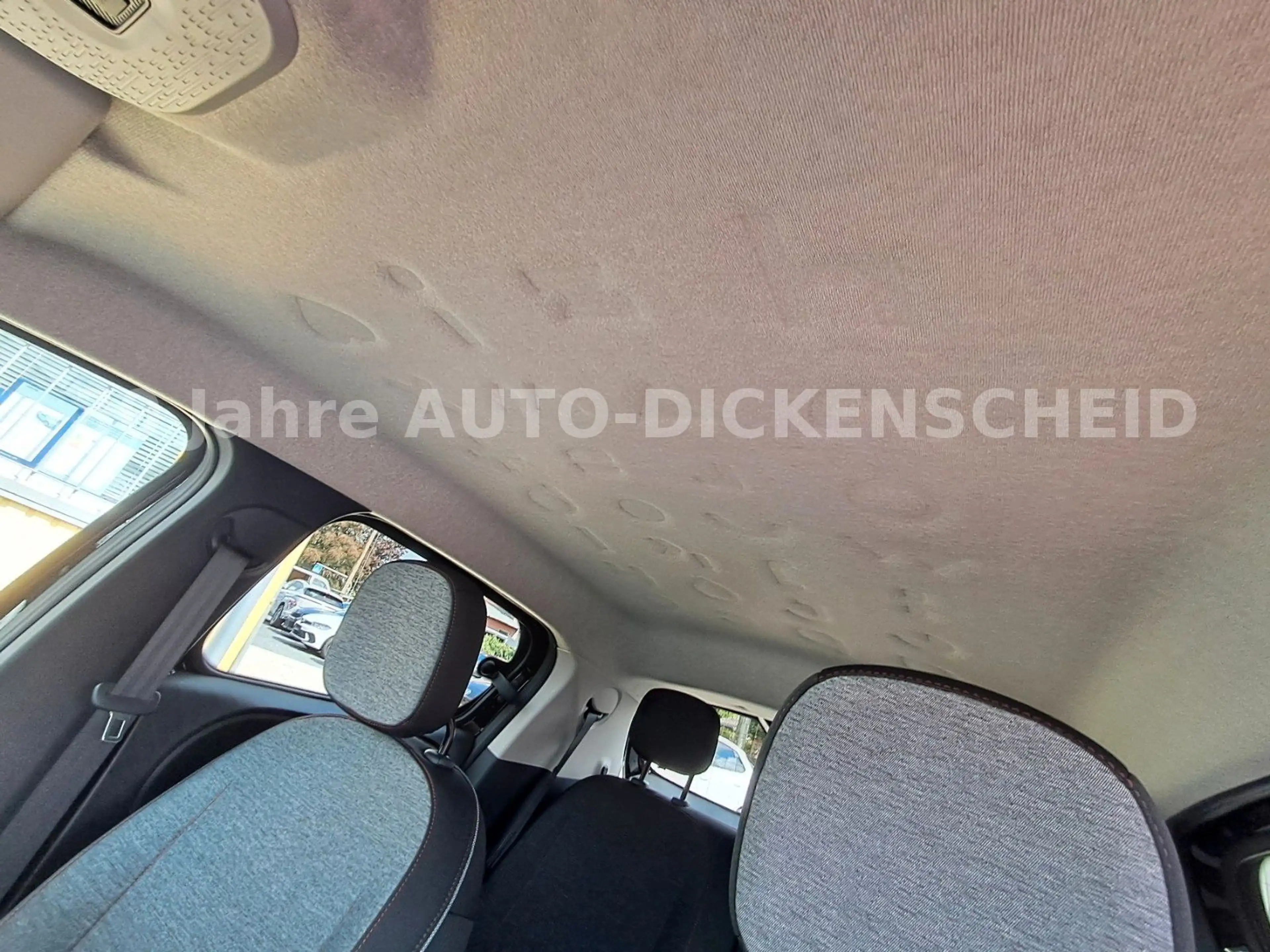 Renault Twingo E-Tech 80 Urban Range Techno 60 kW SHZ-18 — photo 15