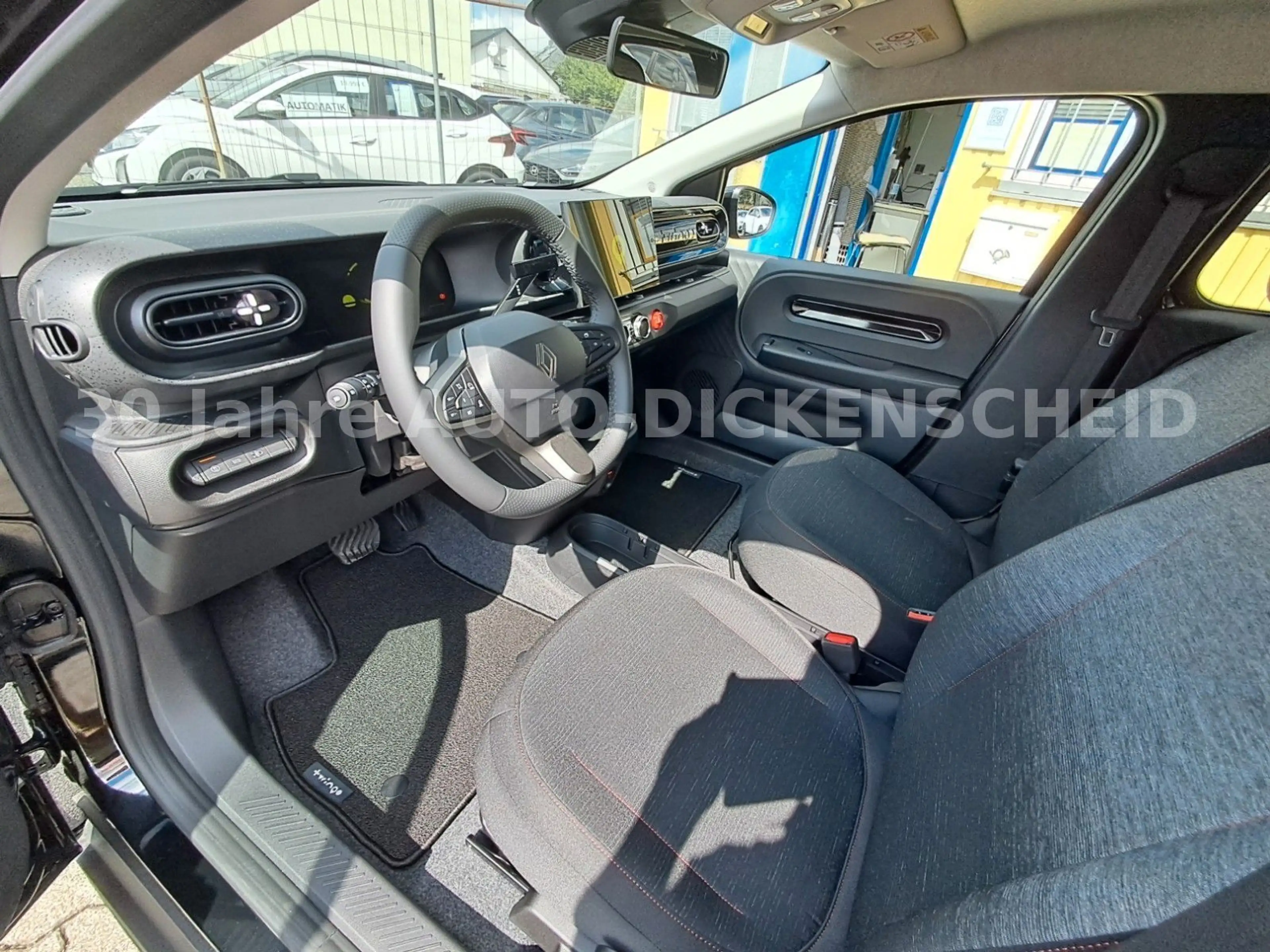 Renault Twingo E-Tech 80 Urban Range Techno 60 kW SHZ-18 — photo 13