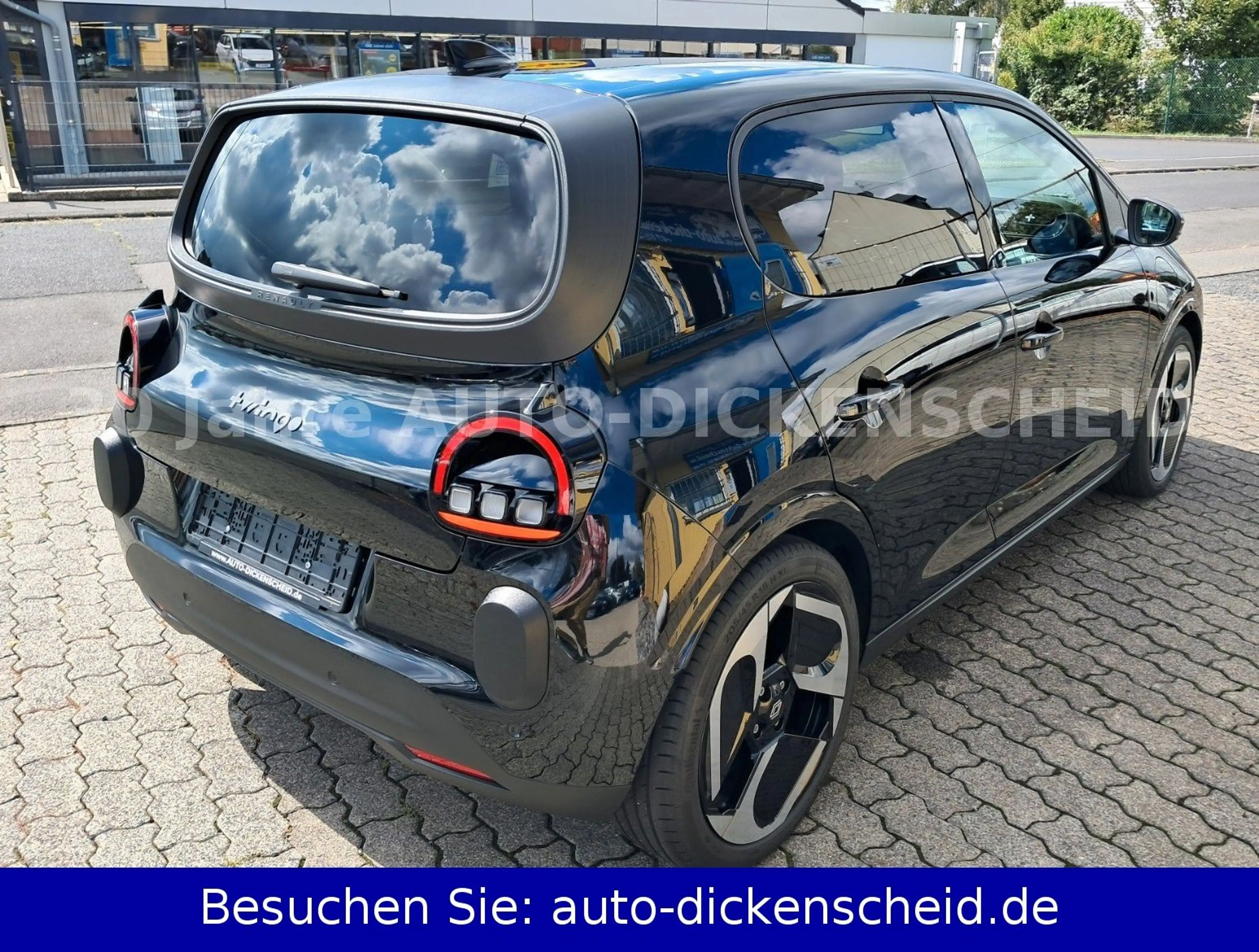 Renault Twingo E-Tech 80 Urban Range Techno 60 kW SHZ-18 — photo 2