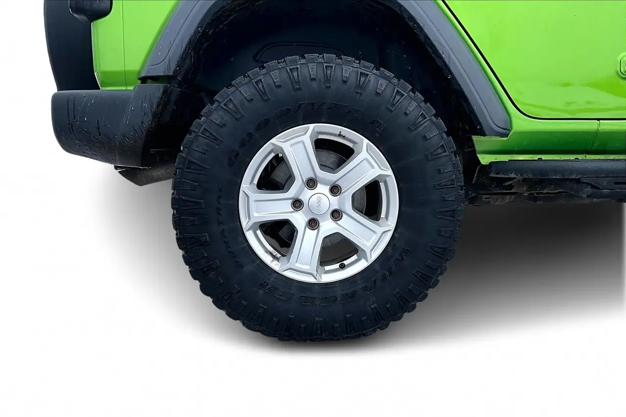 Jeep Wrangler снимка Jeep Wrangler