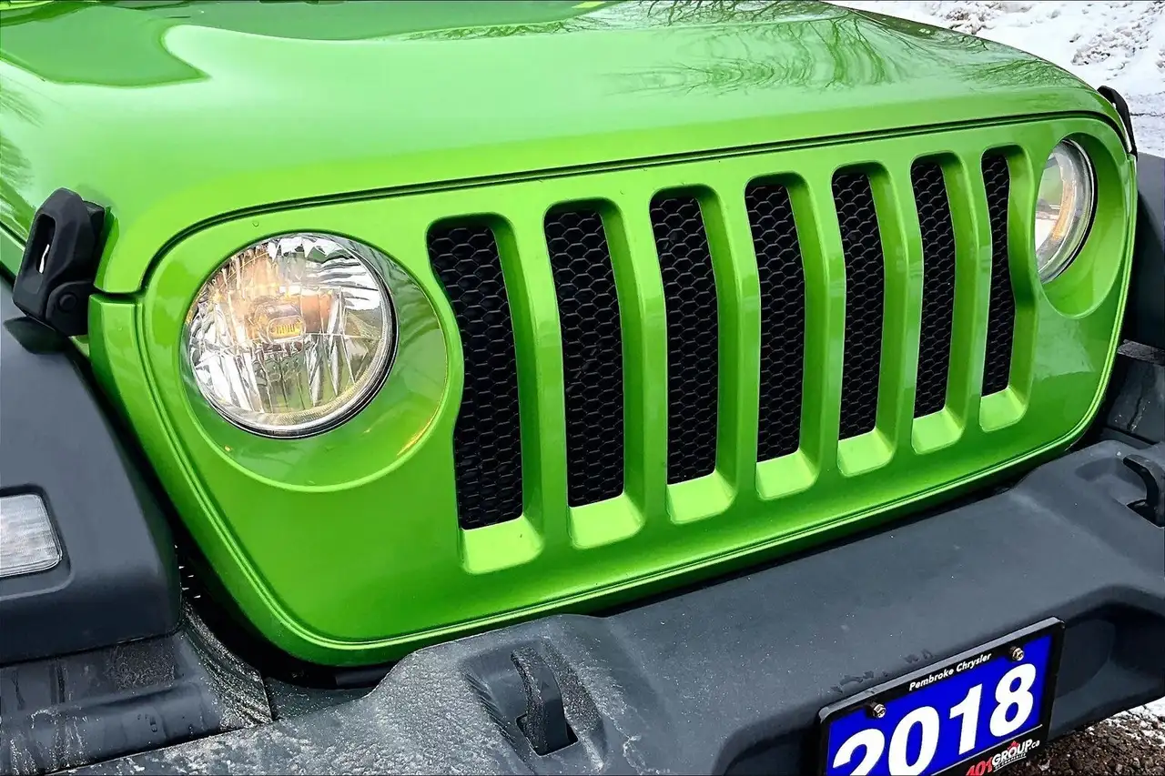 Jeep Wrangler снимка Jeep Wrangler