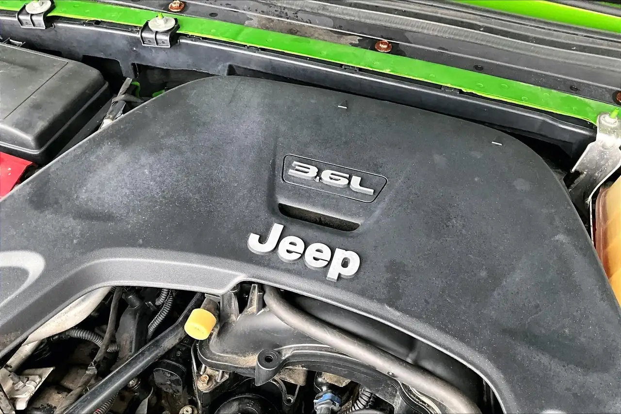 Jeep Wrangler снимка Jeep Wrangler