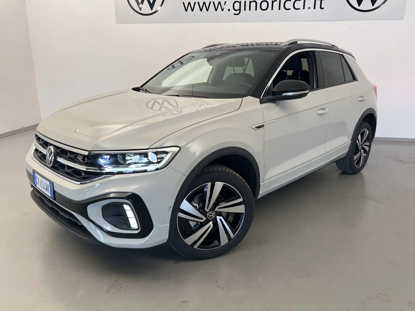 Volkswagen T-Roc 1.5 TSI ACT DSG R-Line Plus Beige - 2