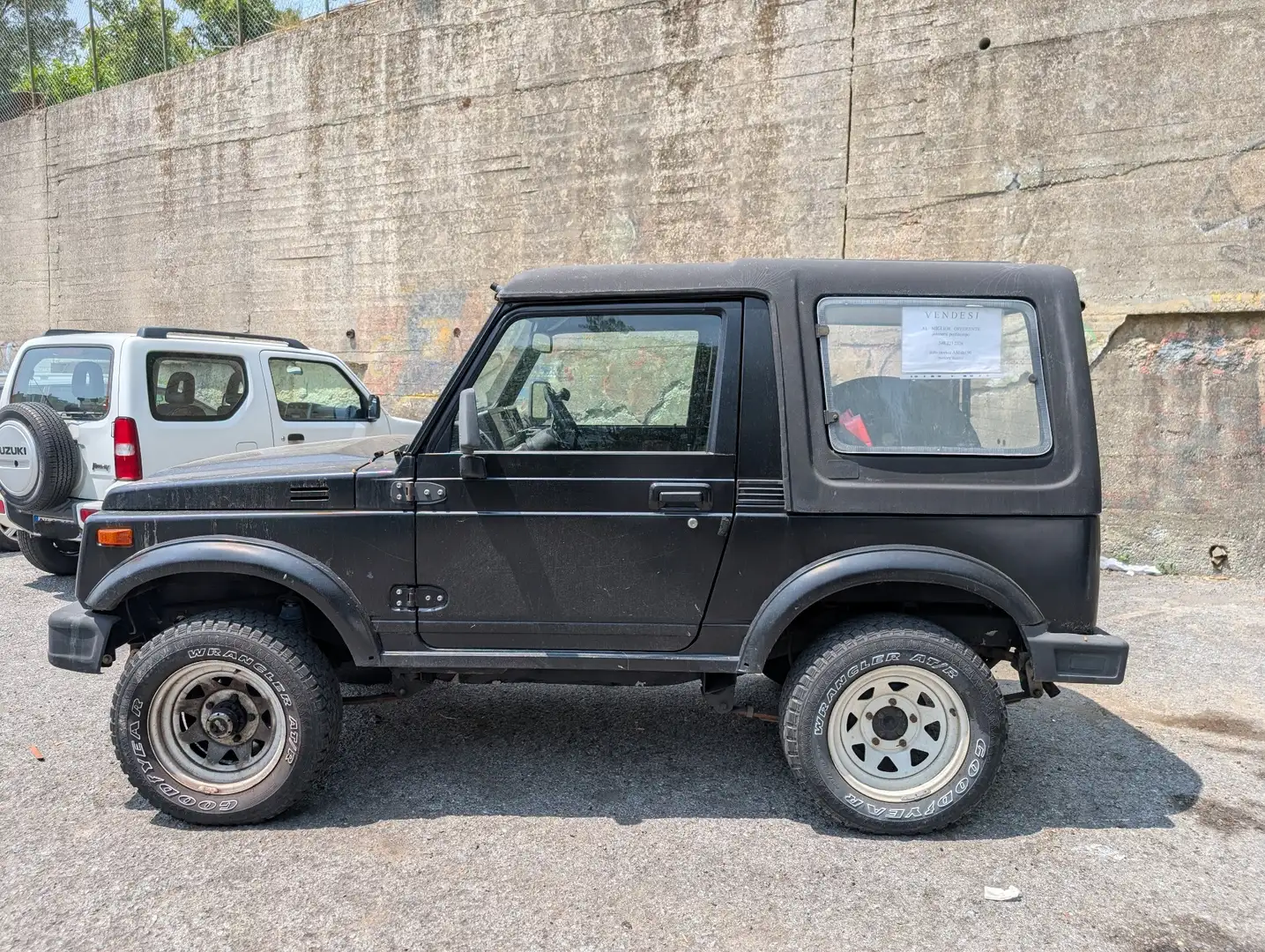 Suzuki Santana Nero - 2
