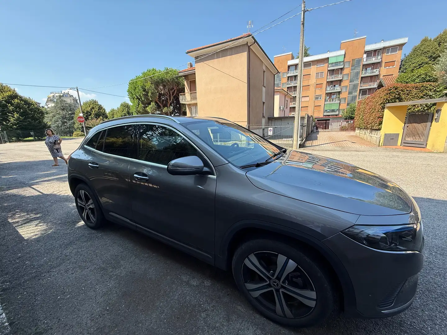 Mercedes-Benz EQA EQA - H243 2021 350 Premium Plus 4matic Grigio - 2