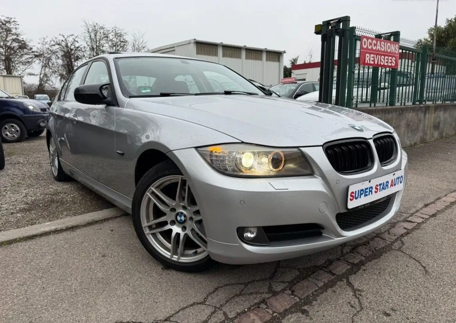 BMW 318 318 E90 PHASE 2 EDITION CONFORT 143CV 2.0l Grau - 1