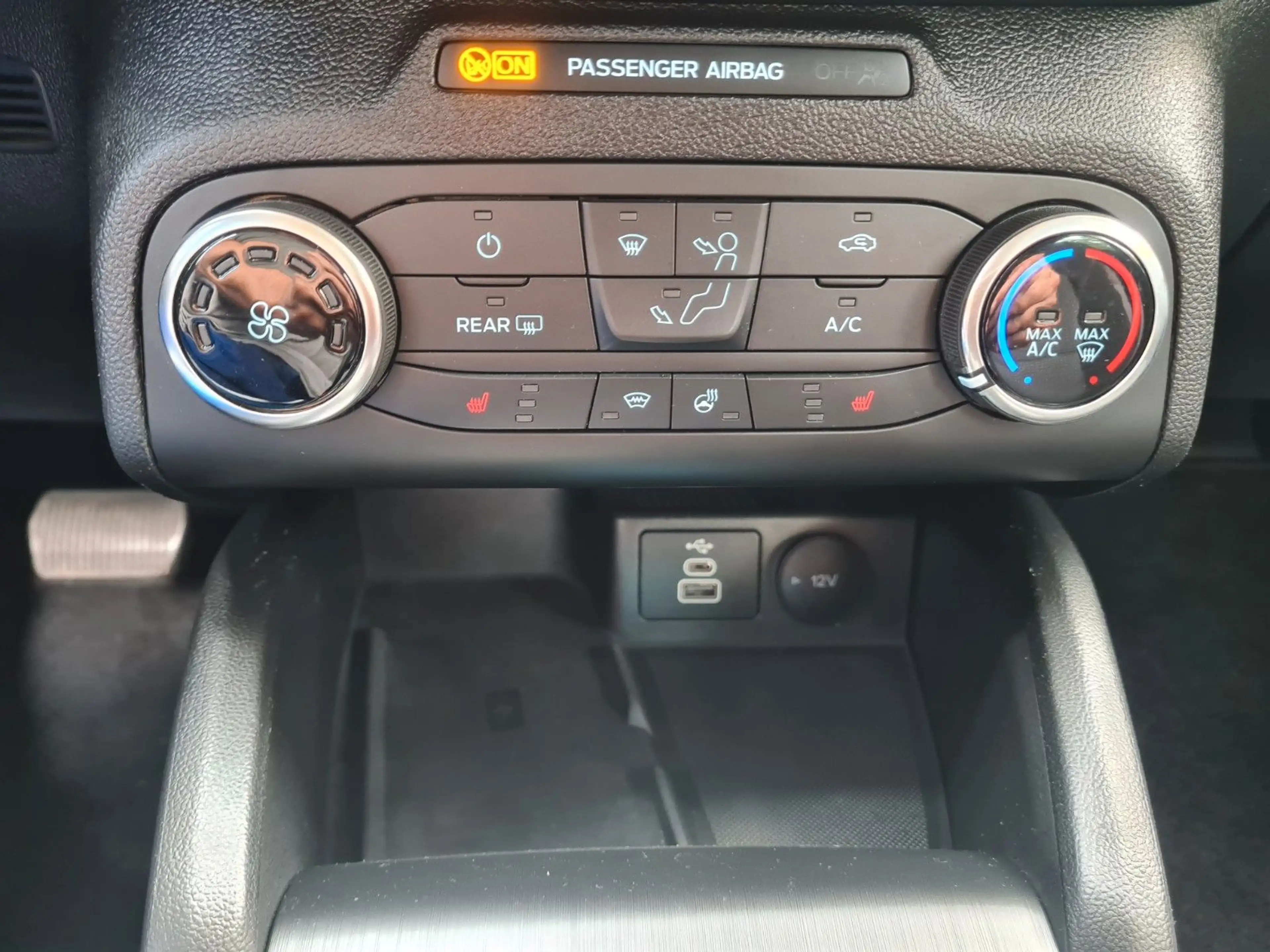 Ford Focus Turnier 1.5 88KW WINTERPAKET/KAMERA V+H — photo 8