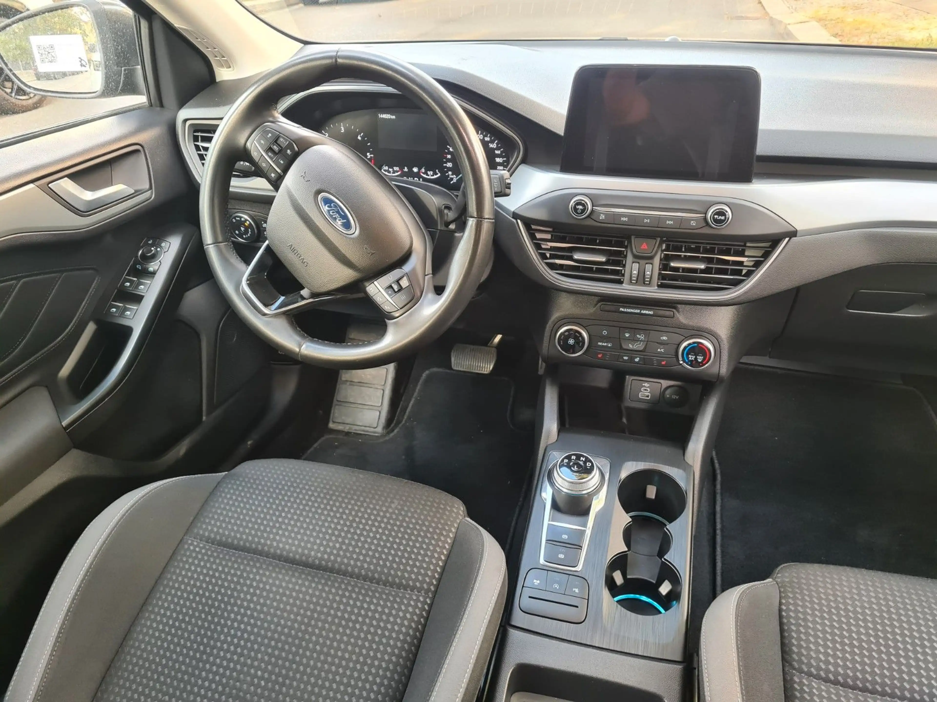 Ford Focus Turnier 1.5 88KW WINTERPAKET/KAMERA V+H — photo 5