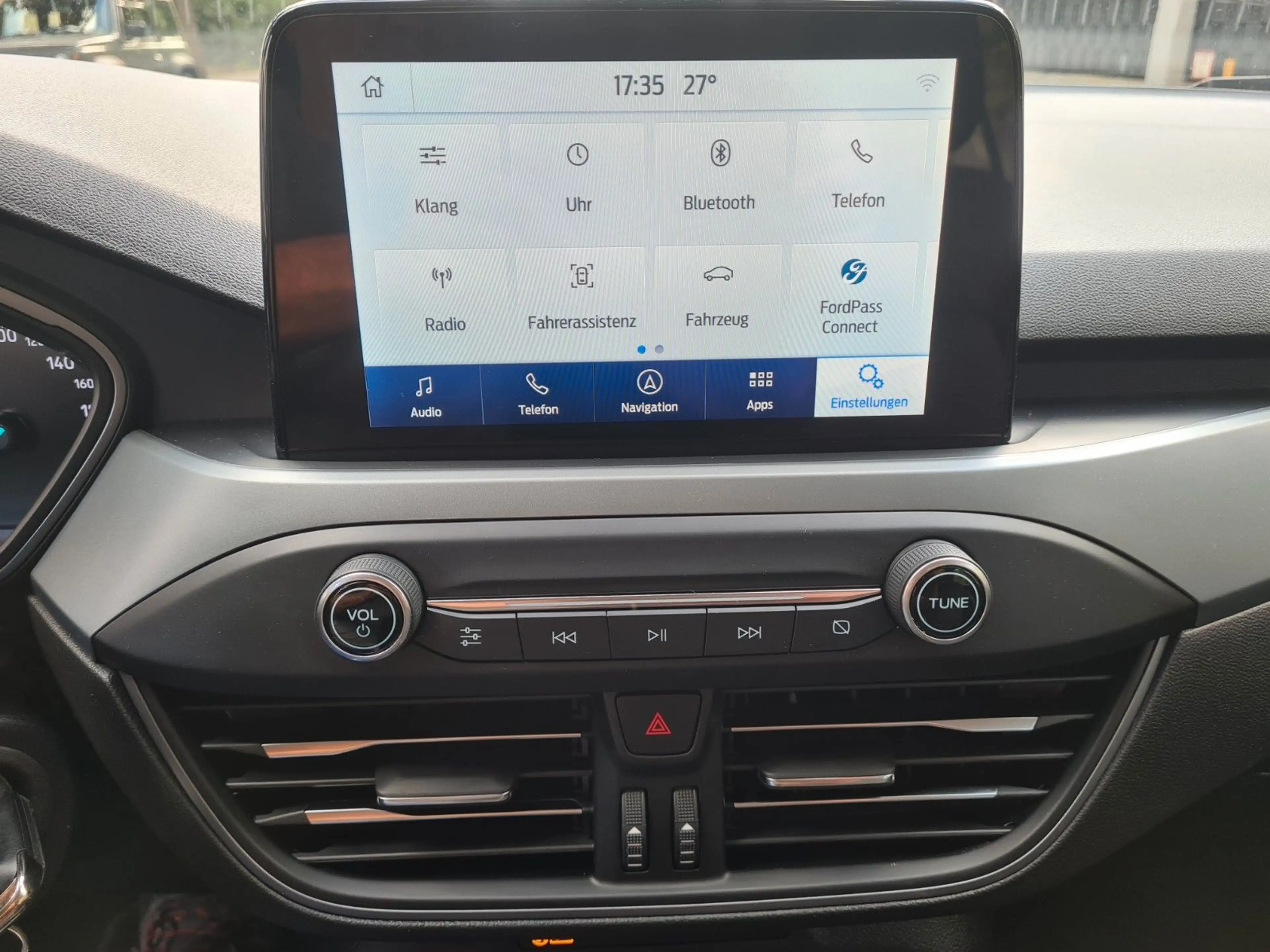 Ford Focus Turnier 1.5 88KW WINTERPAKET/KAMERA V+H — photo 14
