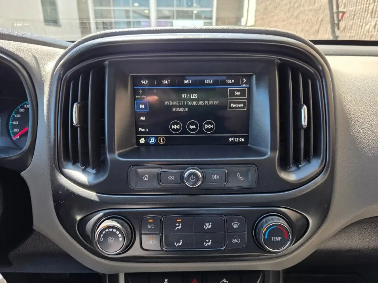 Chevrolet Colorado снимка Chevrolet Colorado